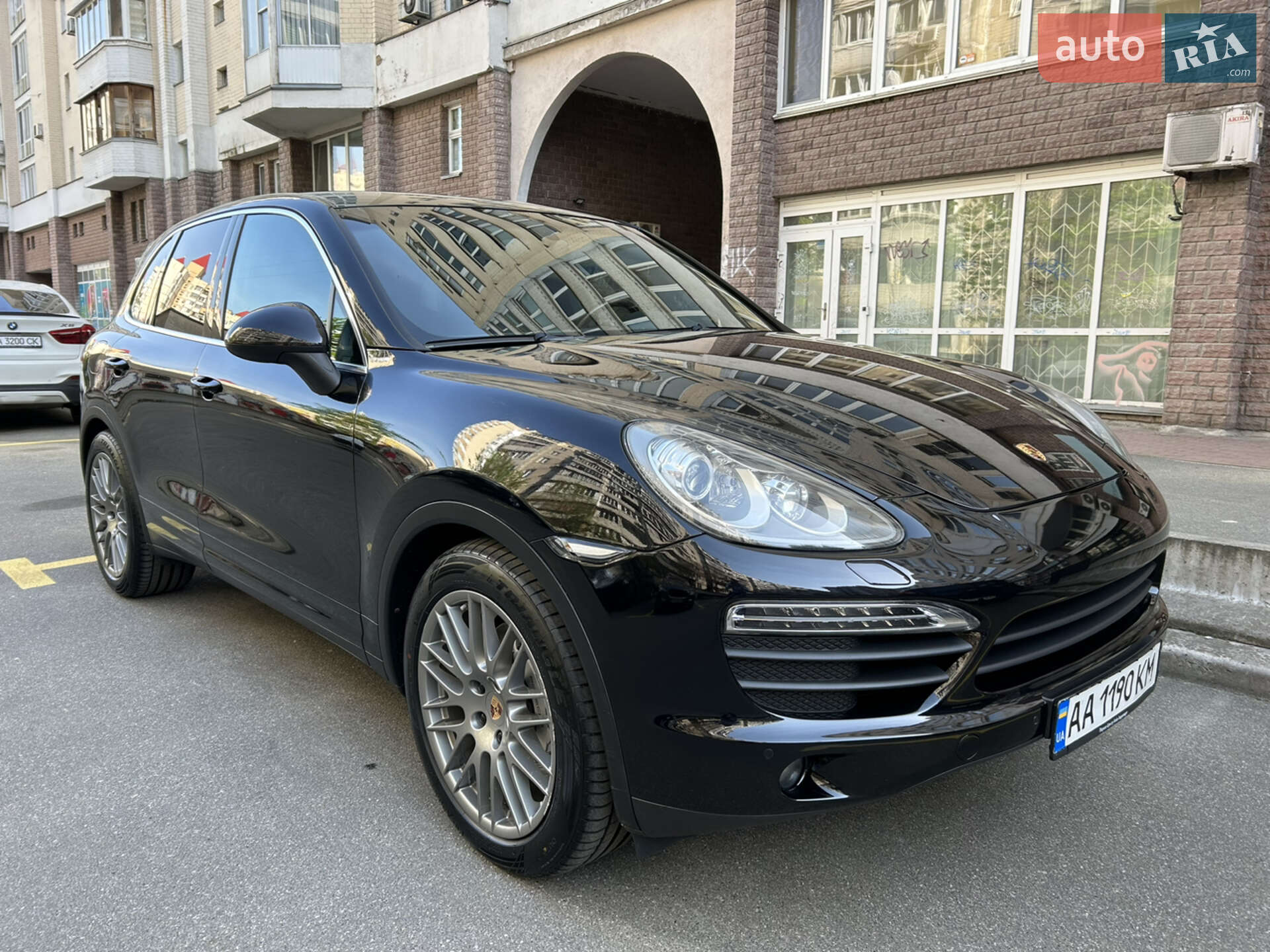Porsche Cayenne 2012 VIN WP1ZZZ92ZDLA81071 фото оголошення 2 з 11