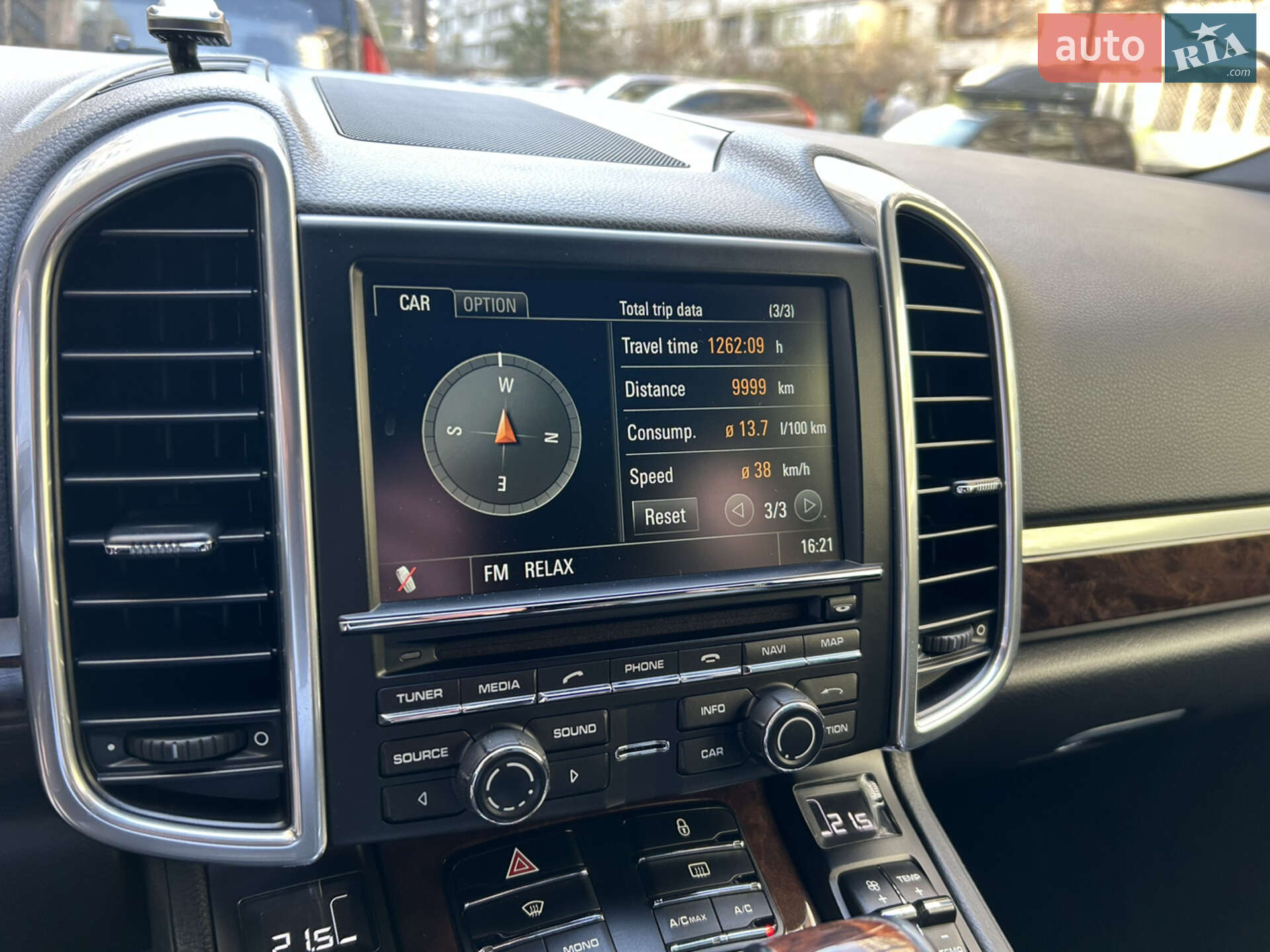 Porsche Cayenne 2012 VIN WP1ZZZ92ZDLA81071 фото оголошення 8 з 11