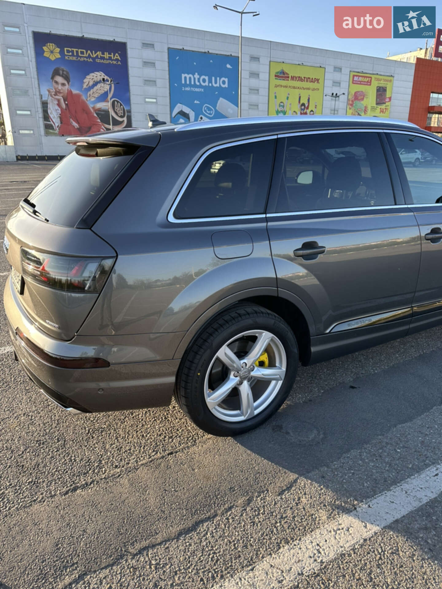 Audi Q7 2019 VIN WA1LAAF70KD040184 фото оголошення 11 з 22
