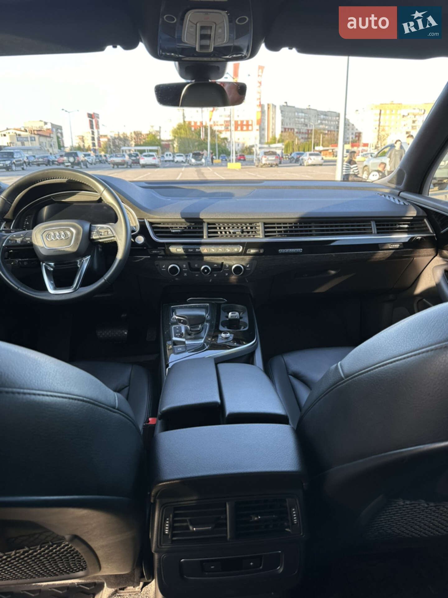 Audi Q7 2019 VIN WA1LAAF70KD040184 фото оголошення 17 з 22