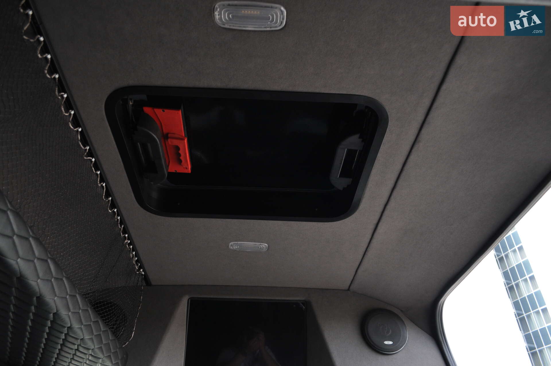 Mercedes-Benz Sprinter 2019 VIN WD4PF0CD5KP188493 фото оголошення 58 з 108