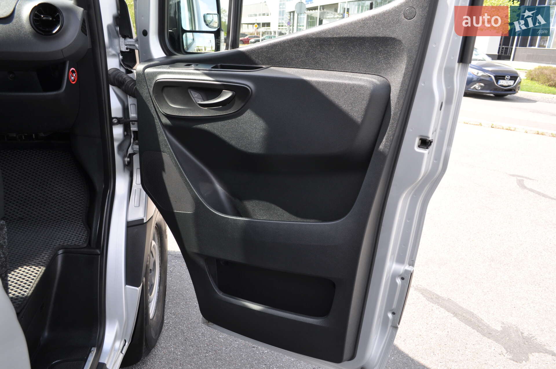 Mercedes-Benz Sprinter 2019 VIN WD4PF0CD5KP188493 фото оголошення 70 з 108