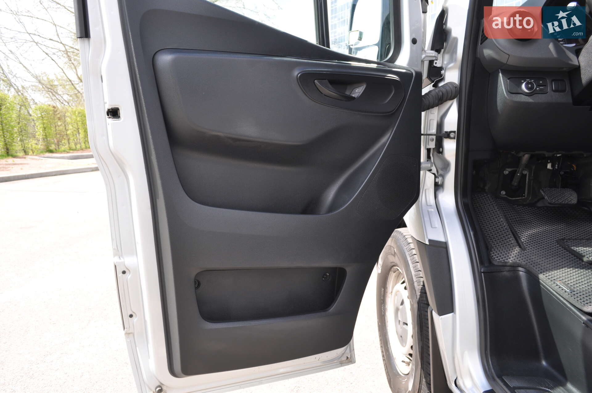 Mercedes-Benz Sprinter 2019 VIN WD4PF0CD5KP188493 фото оголошення 86 з 108