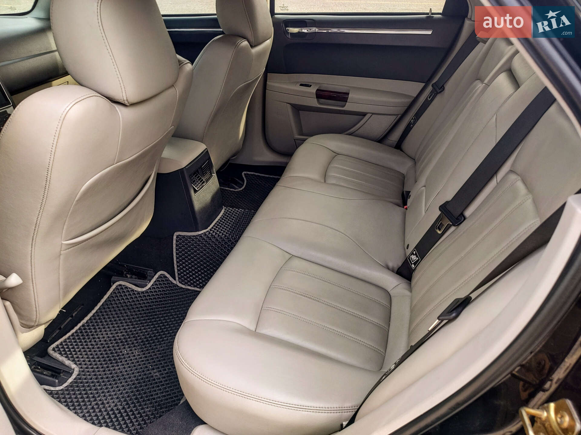 Chrysler 300C 2006 VIN 1C3H8B3R66Y137525 фото оголошення 11 з 16