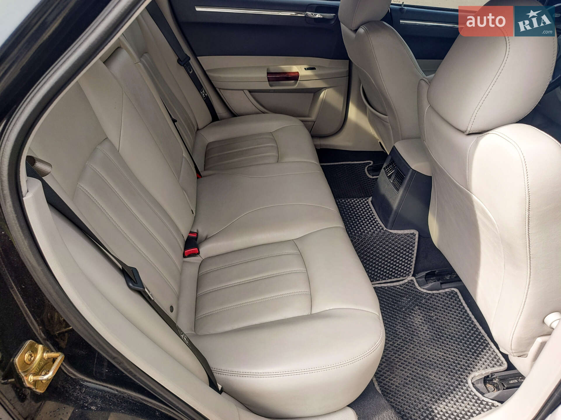 Chrysler 300C 2006 VIN 1C3H8B3R66Y137525 фото оголошення 12 з 16