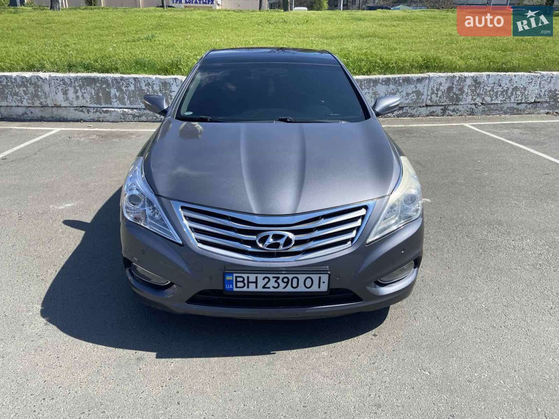 Hyundai Grandeur 2012 VIN KMHFH41NBCA144075 фото оголошення 2 з 28