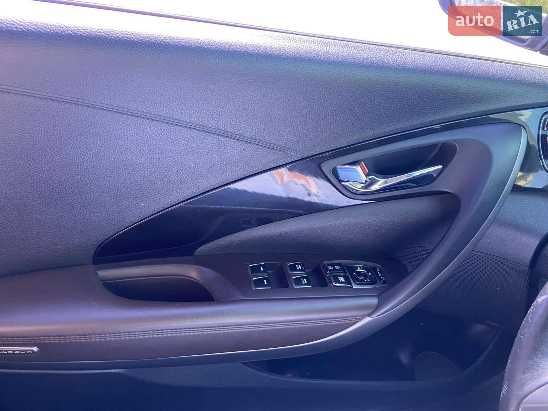 Hyundai Grandeur 2012 VIN KMHFH41NBCA144075 фото оголошення 9 з 28