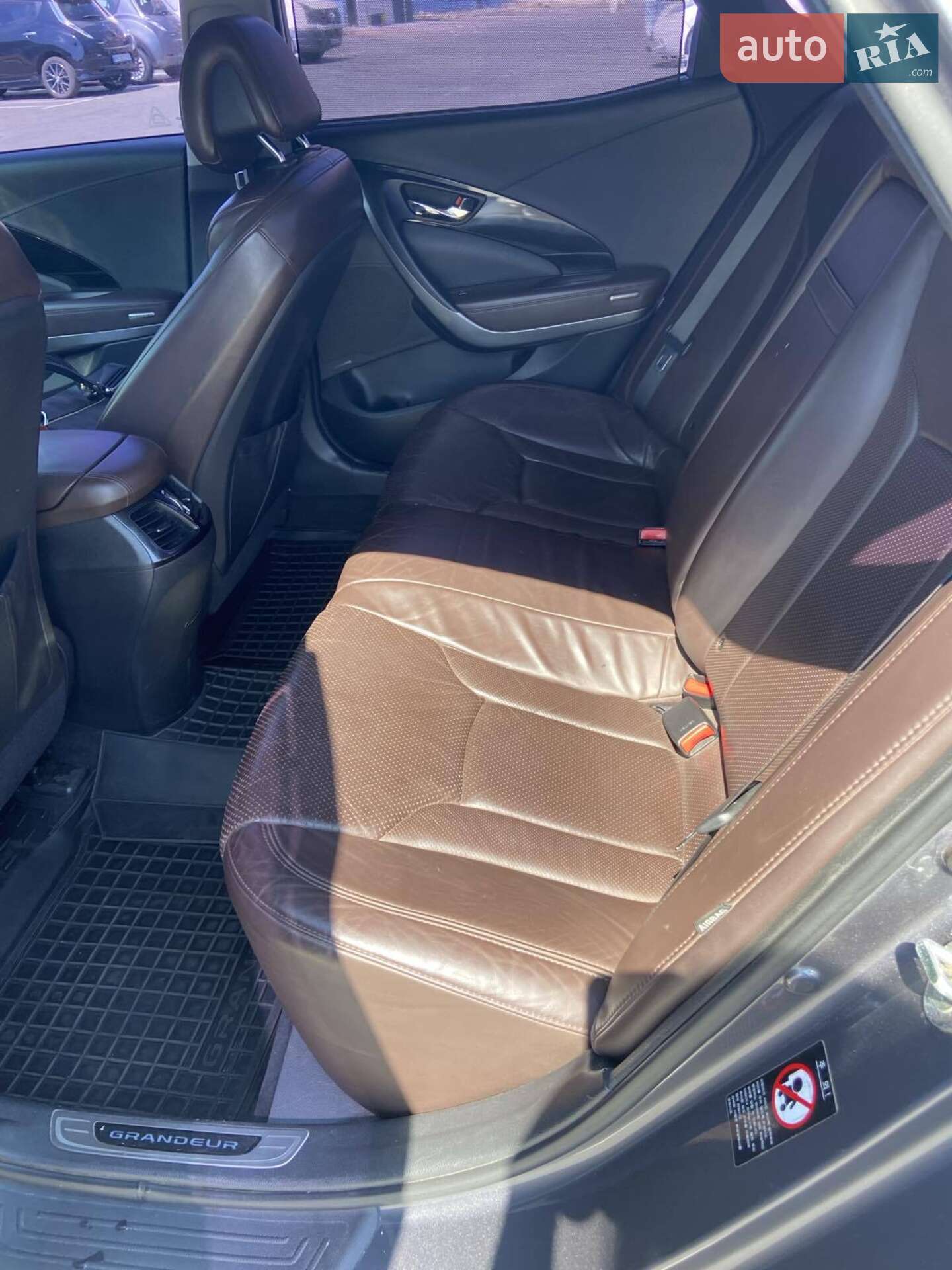 Hyundai Grandeur 2012 VIN KMHFH41NBCA144075 фото оголошення 17 з 28