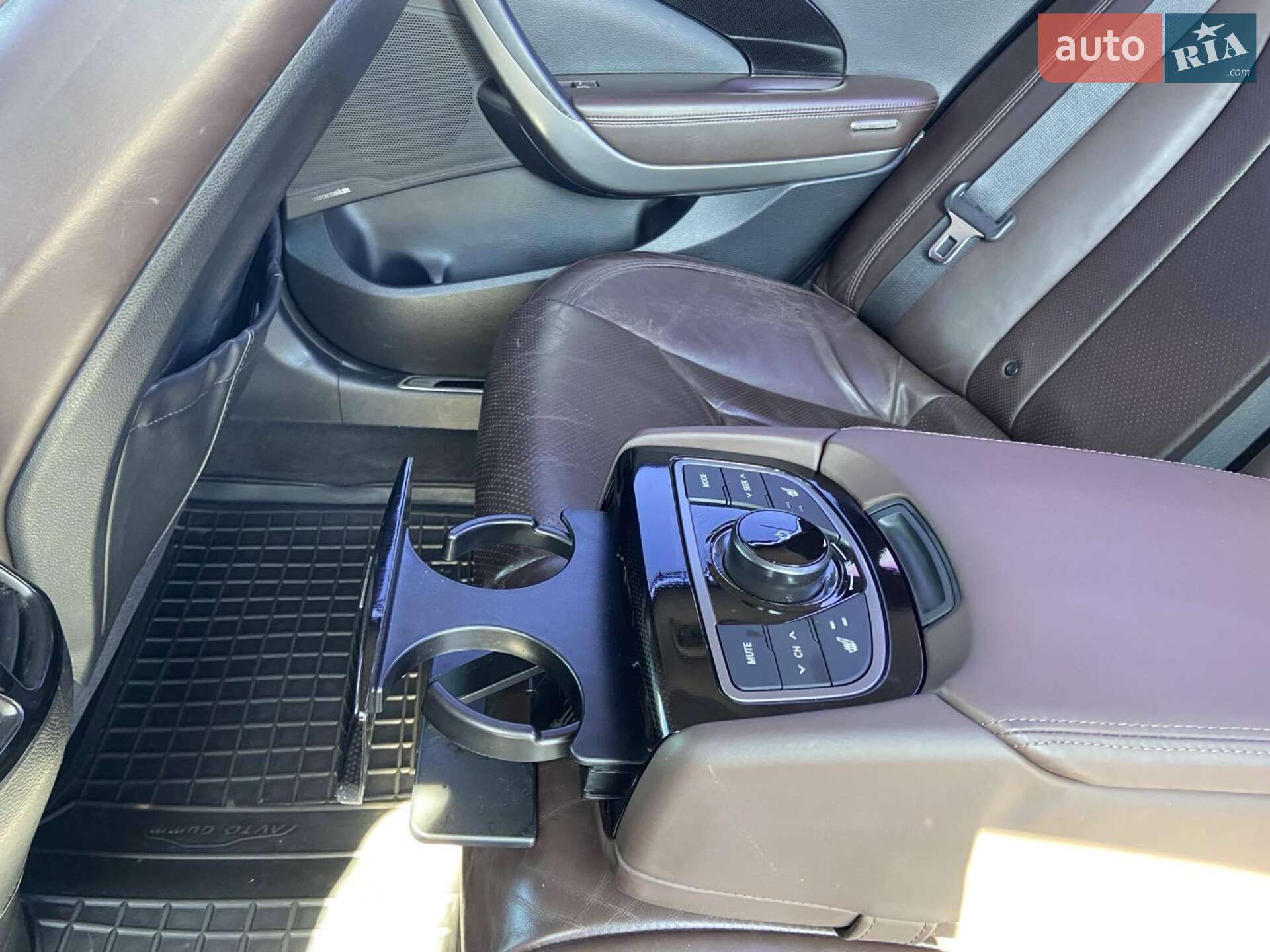 Hyundai Grandeur 2012 VIN KMHFH41NBCA144075 фото оголошення 21 з 28
