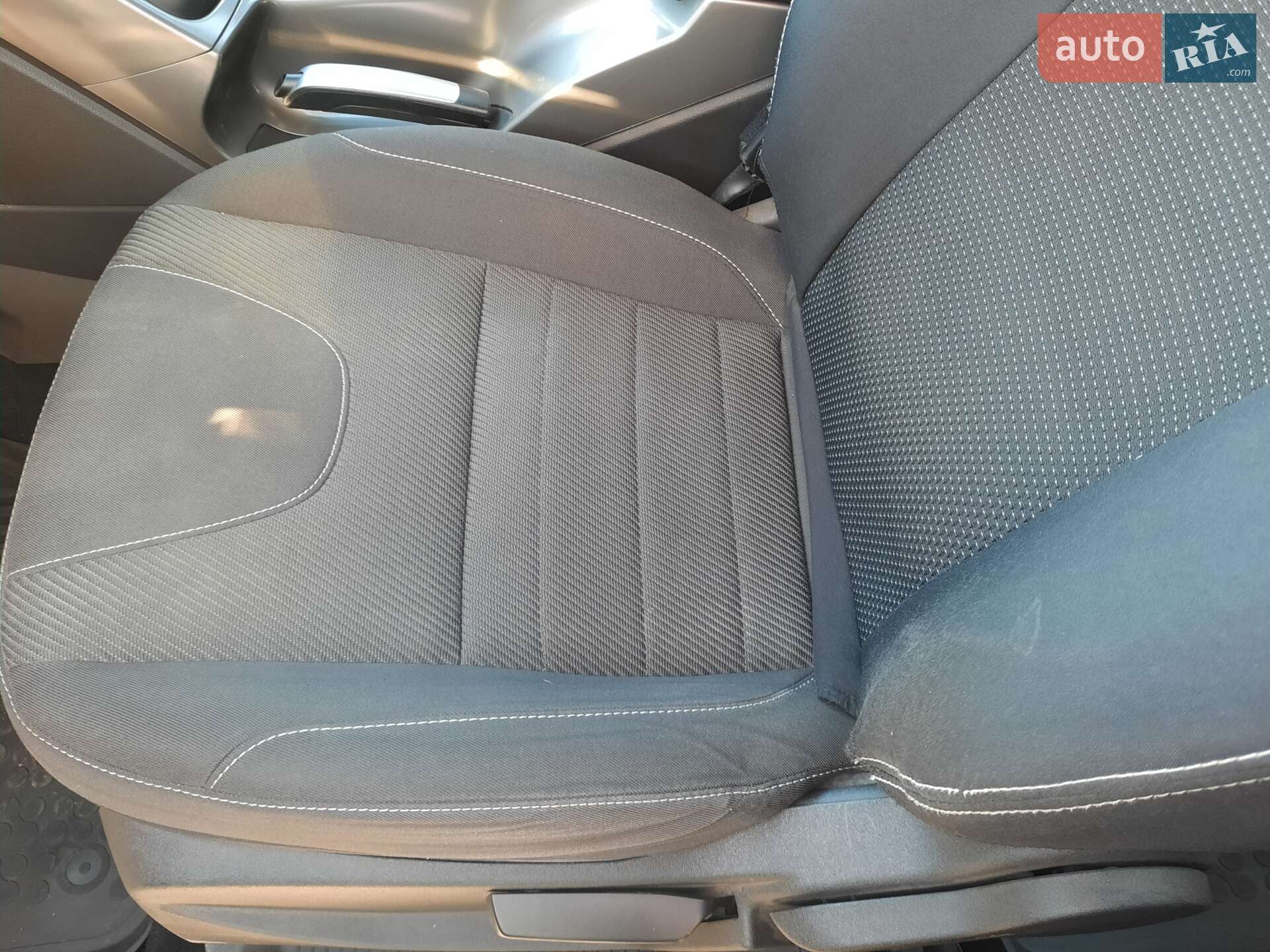 Ford Kuga 2015 VIN WF0AXXWPMAFD64847 фото оголошення 26 з 54