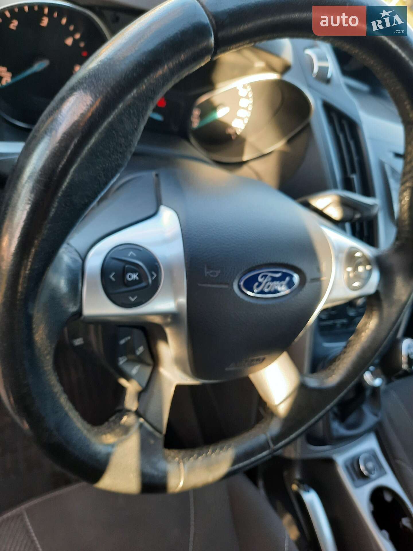 Ford Kuga 2015 VIN WF0AXXWPMAFD64847 фото оголошення 31 з 54
