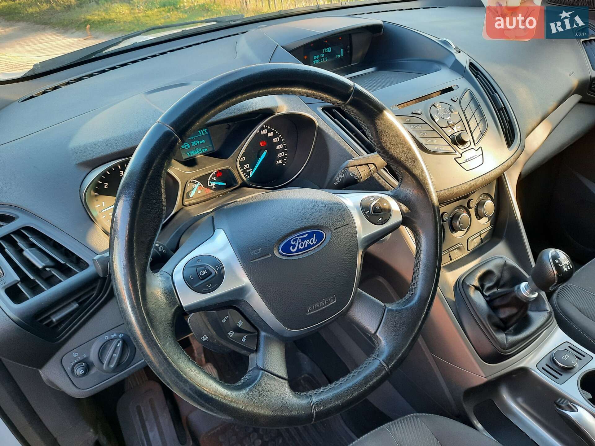 Ford Kuga 2015 VIN WF0AXXWPMAFD64847 фото оголошення 40 з 54