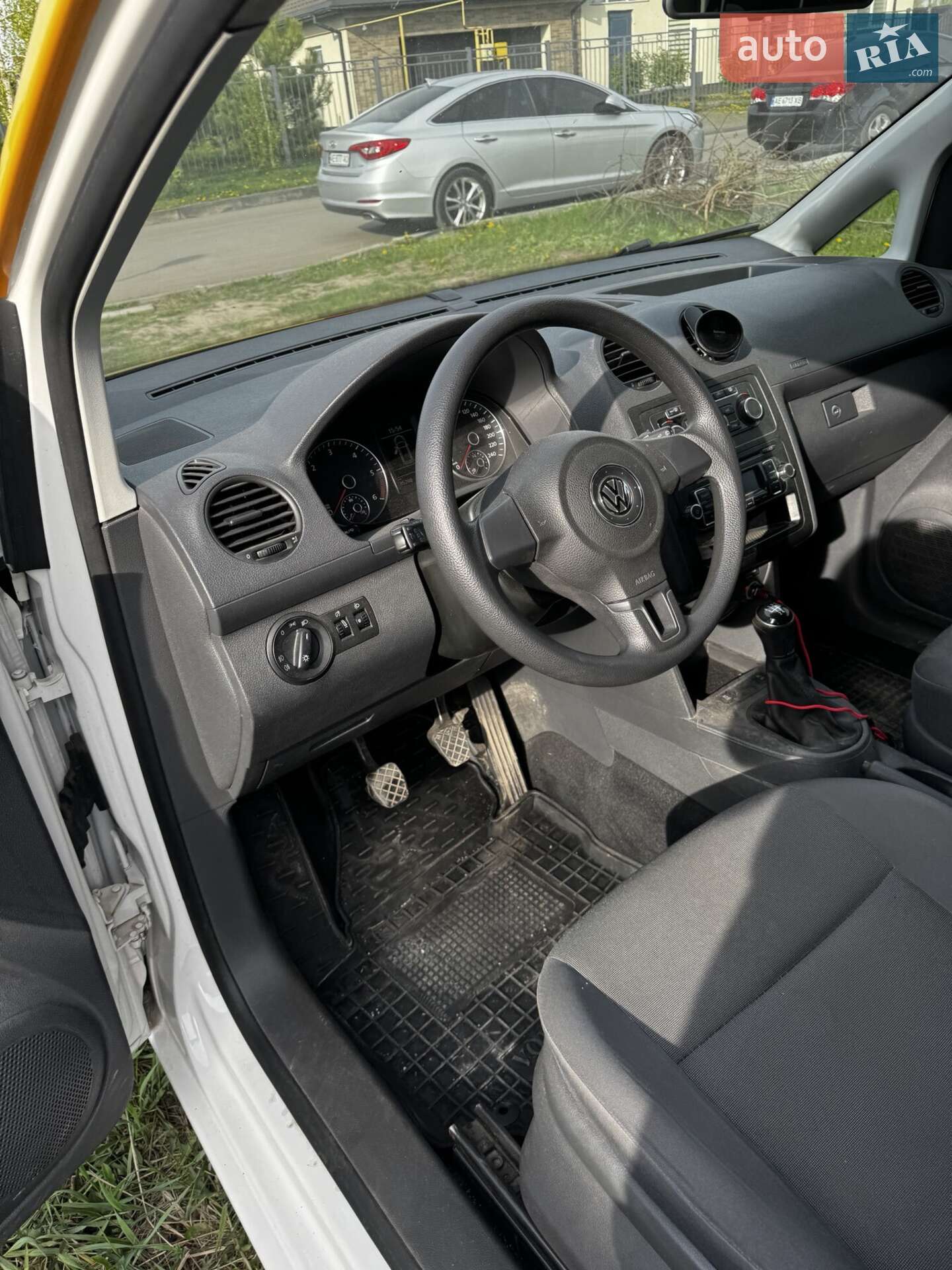 Volkswagen Caddy 2015 VIN WV2ZZZ2KZFX122747 фото оголошення 10 з 22