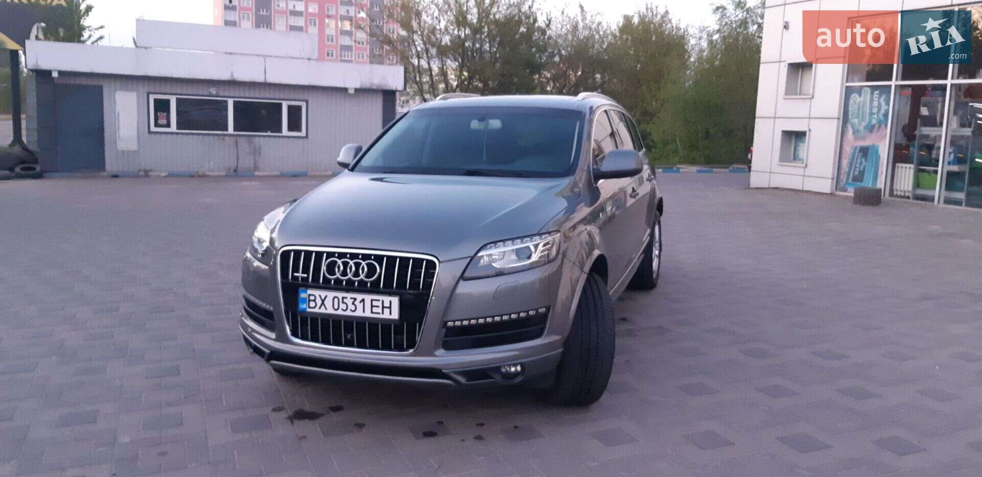 Audi Q7 2013 VIN WA1LGAFE0DD012854 фото оголошення 10 з 31