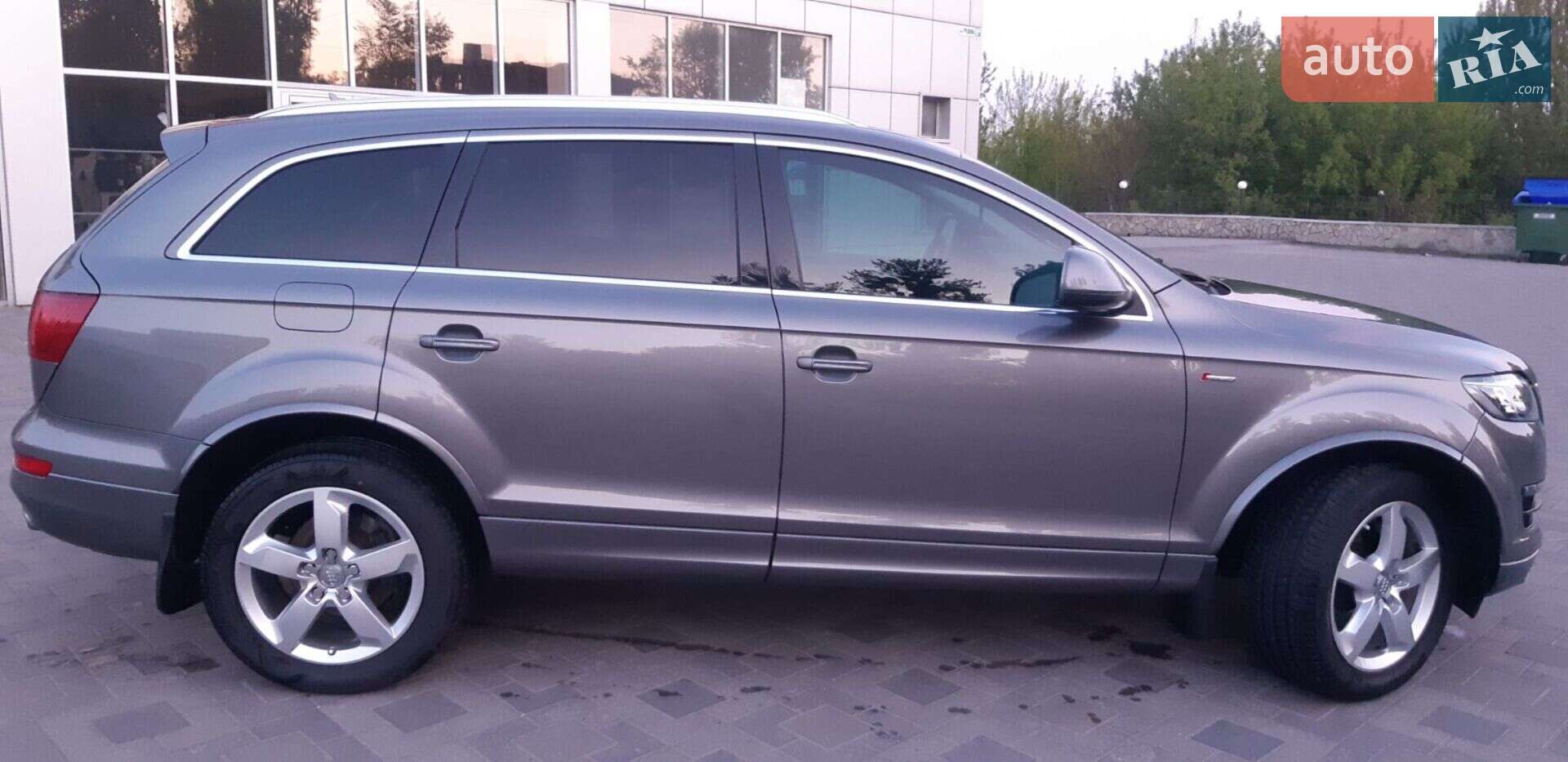 Audi Q7 2013 VIN WA1LGAFE0DD012854 фото оголошення 12 з 31