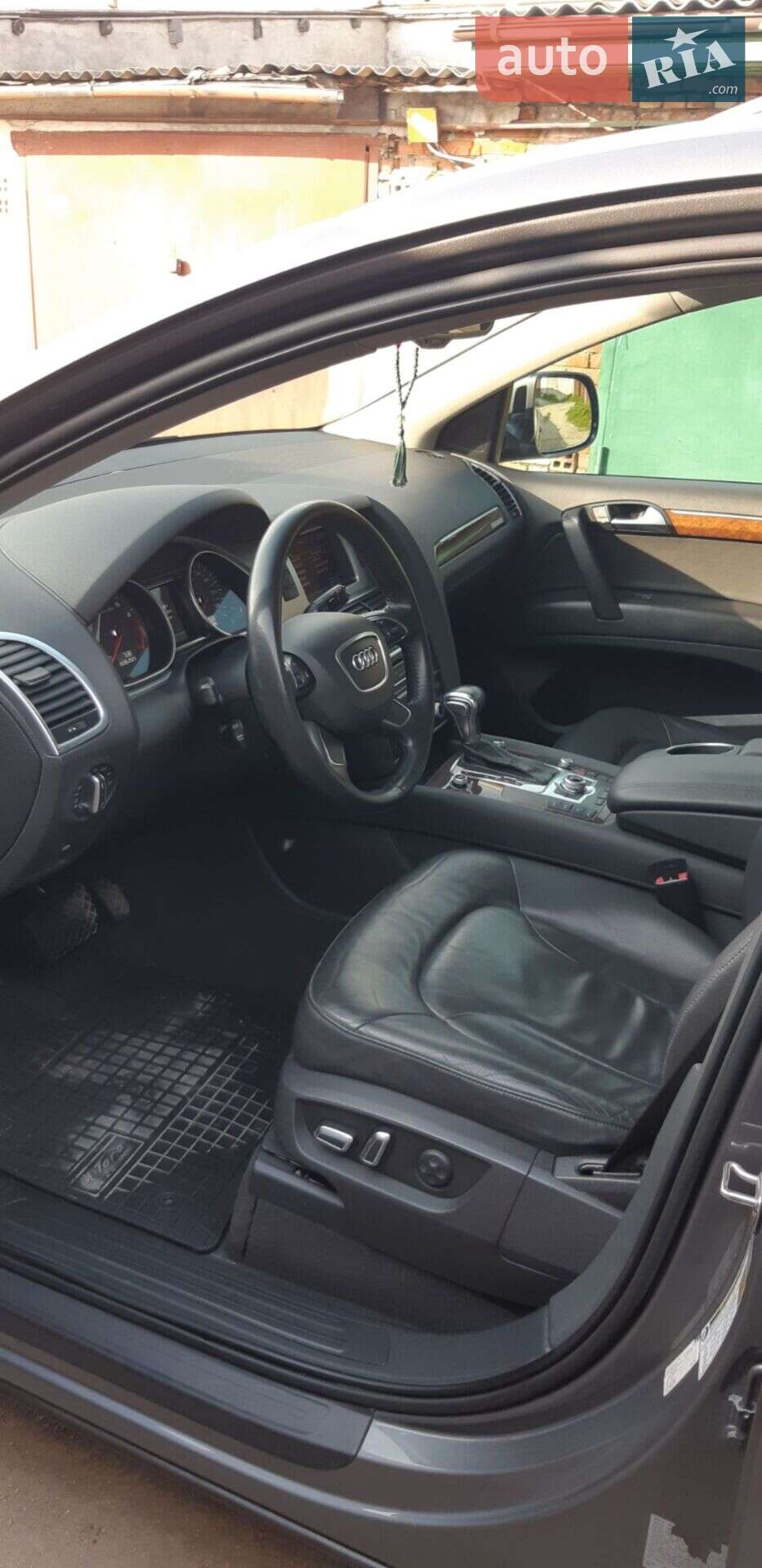 Audi Q7 2013 VIN WA1LGAFE0DD012854 фото оголошення 19 з 31