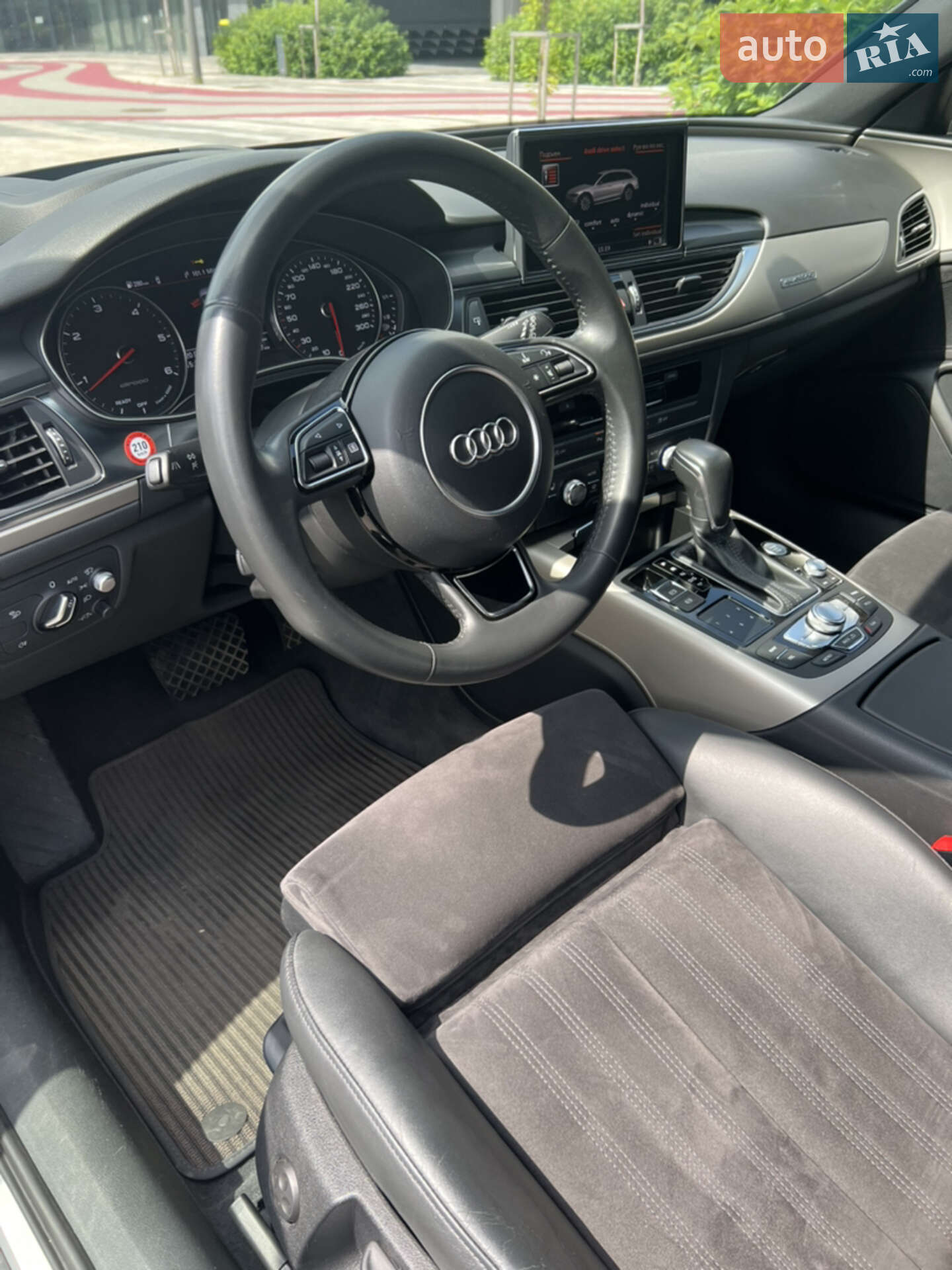 Audi A6 Allroad 2018 VIN WAUZZZ4G1JN124143 фото оголошення 10 з 19