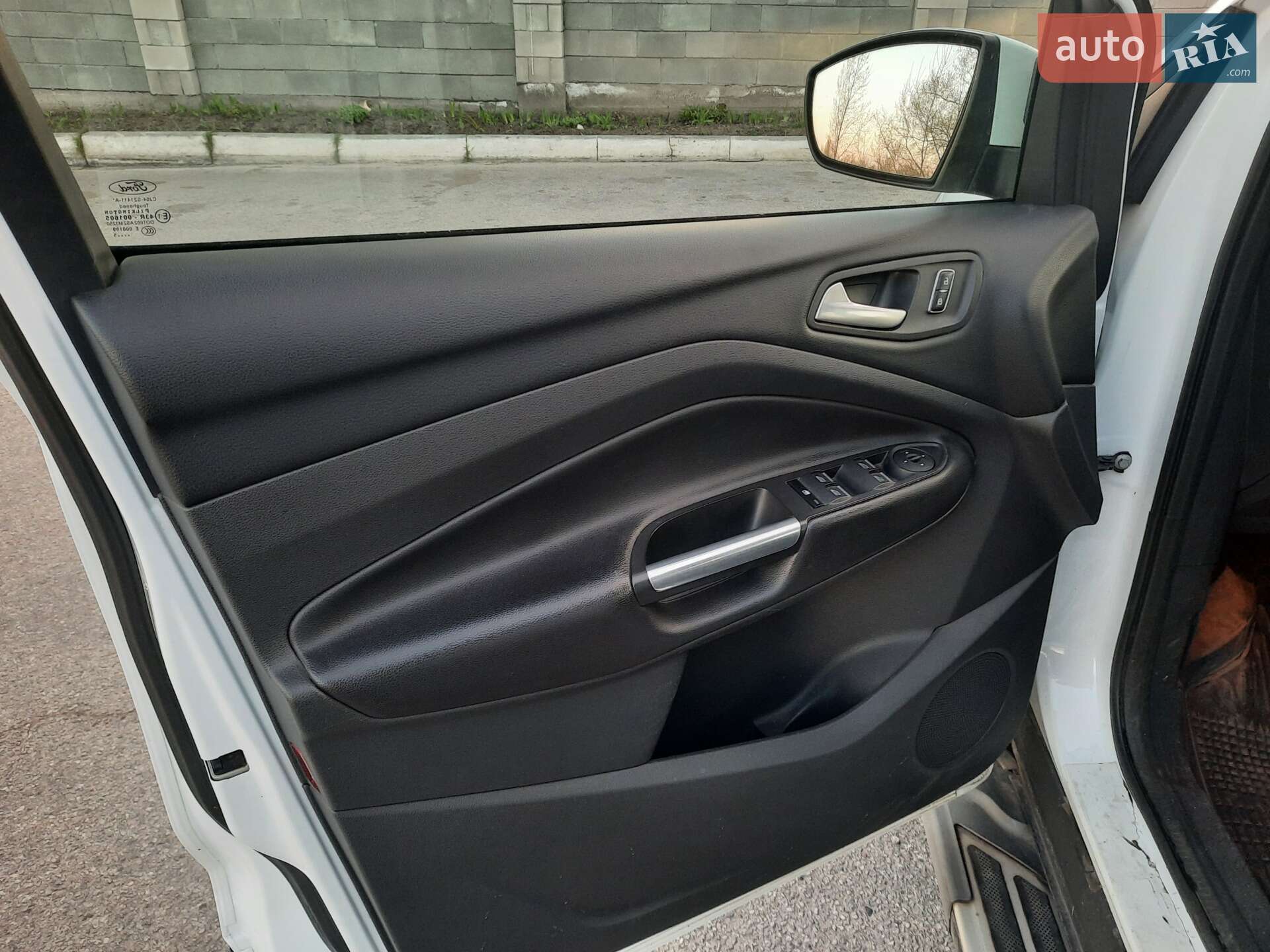 Ford Kuga 2015 VIN WF0AXXWPMAFD64847 фото оголошення 54 з 54