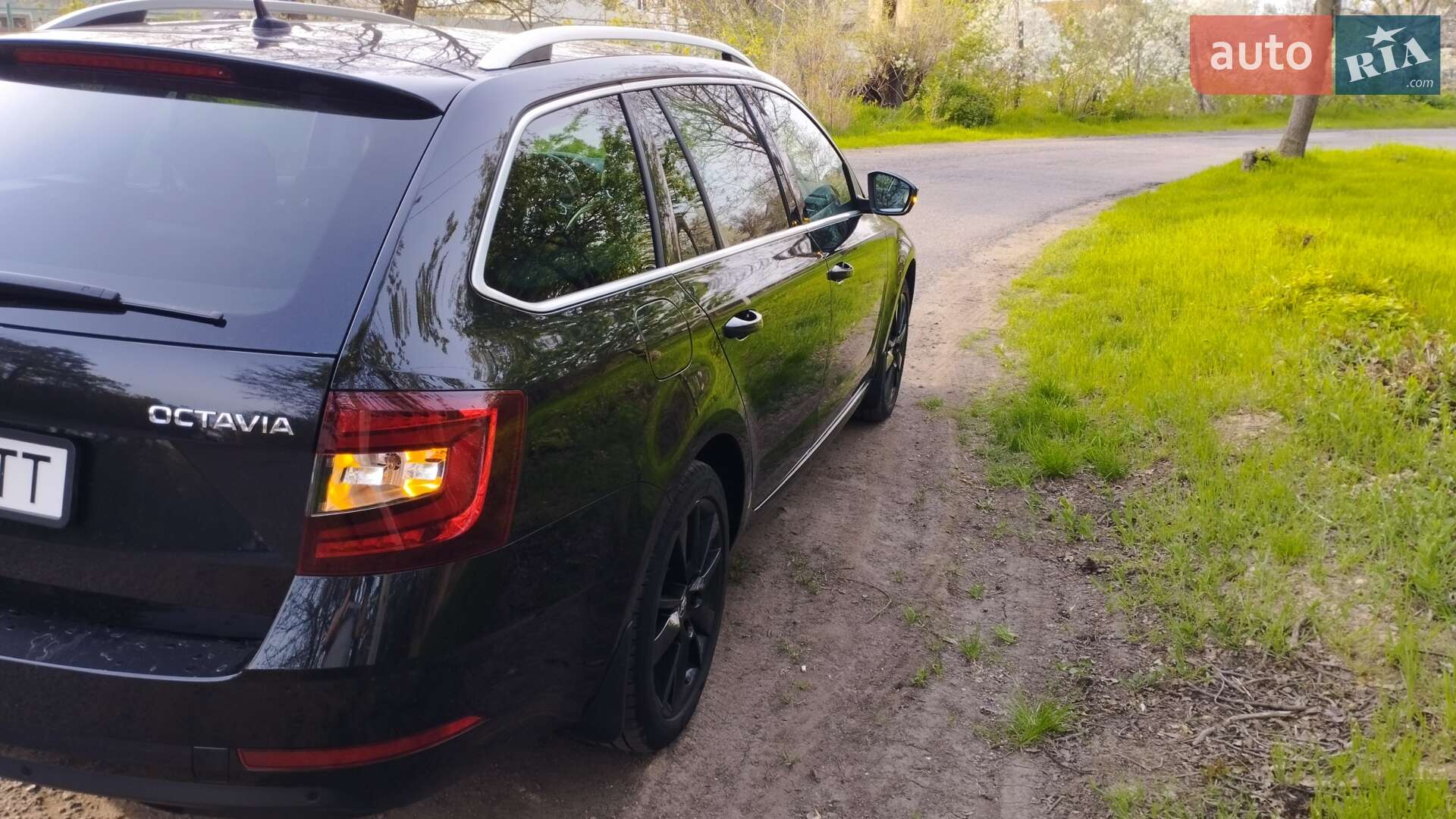 Skoda Octavia 2018 VIN TMBJJ7NE8K0059945 фото оголошення 18 з 39