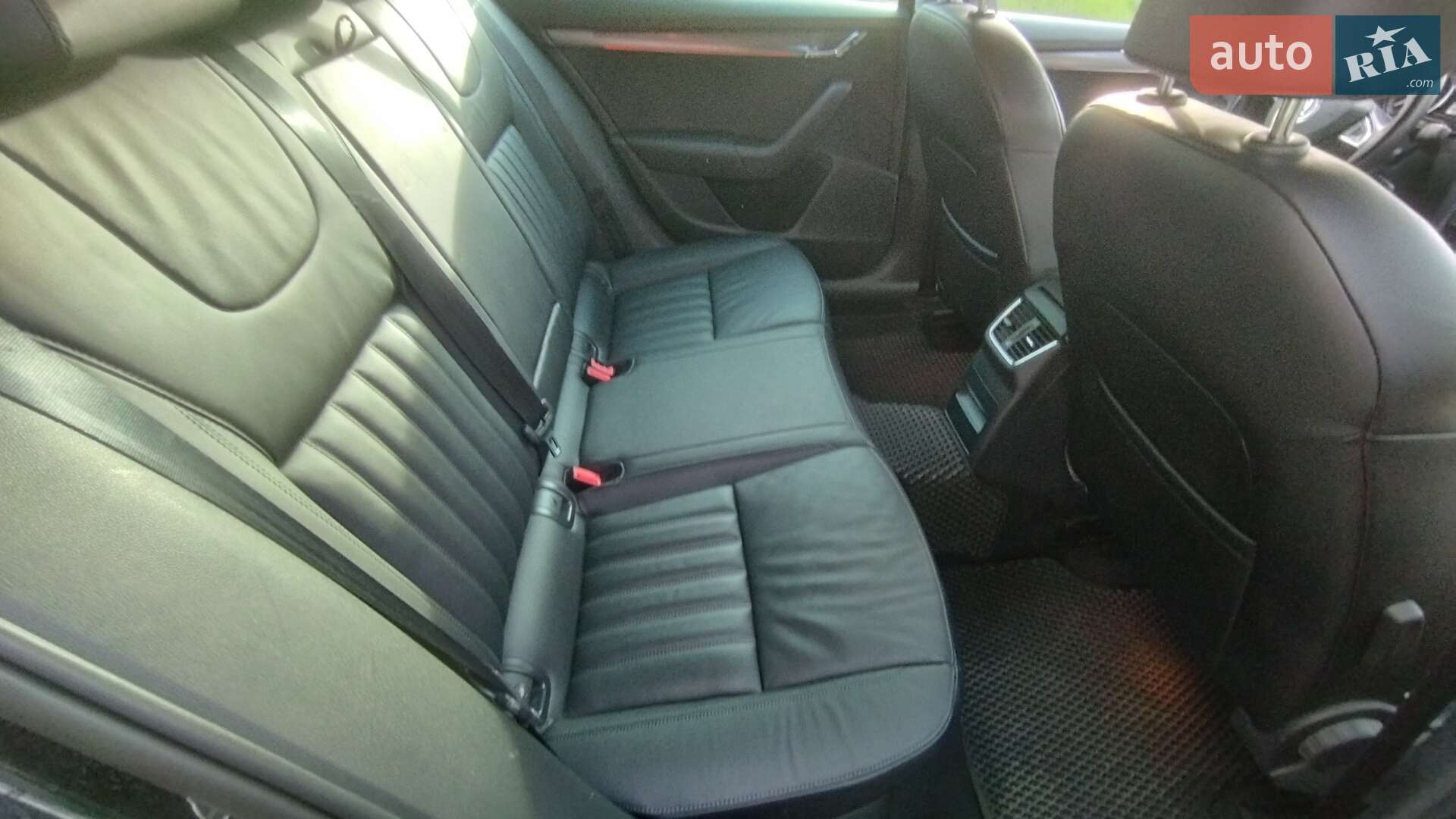 Skoda Octavia 2018 VIN TMBJJ7NE8K0059945 фото оголошення 33 з 39