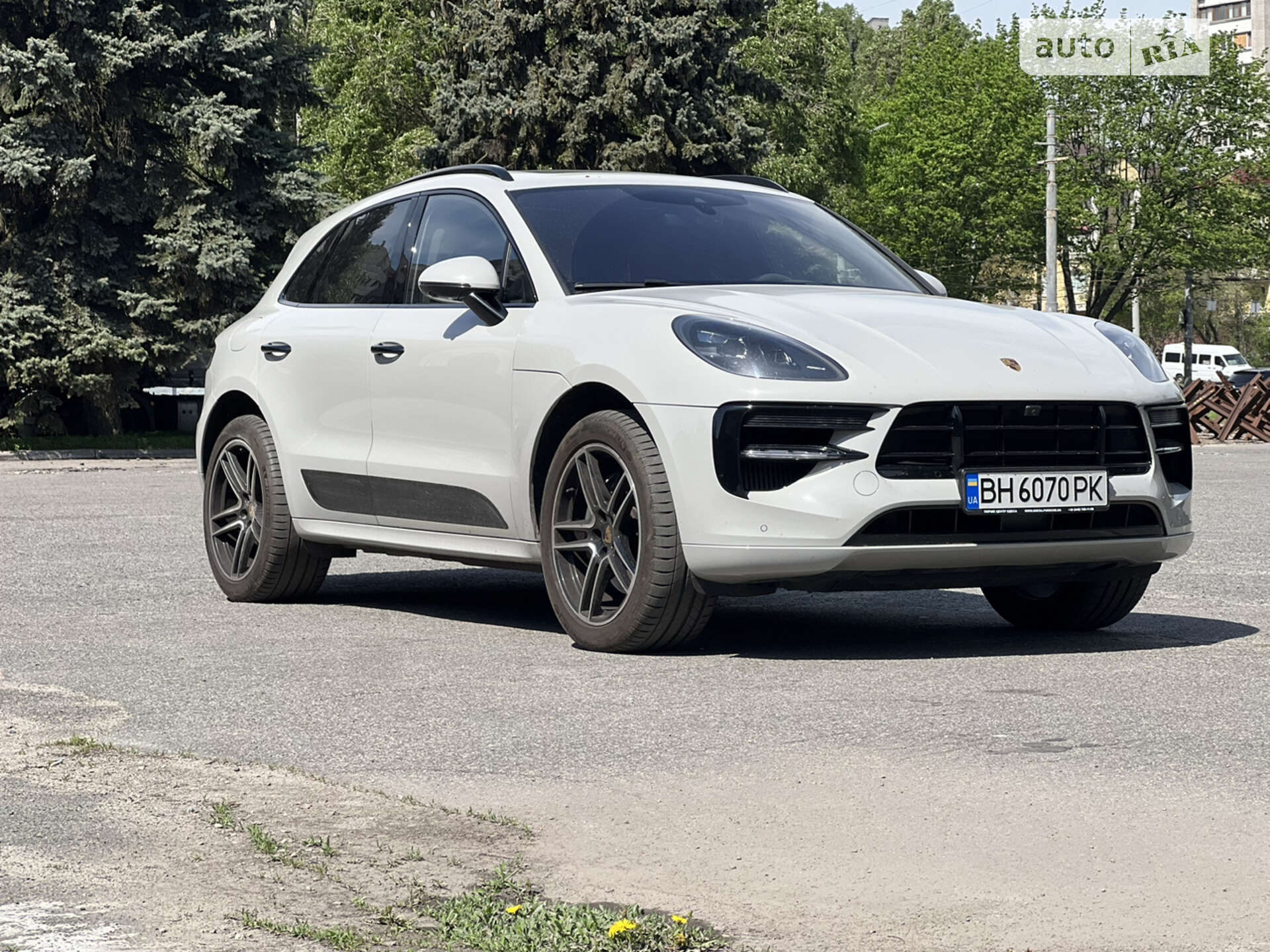 Porsche Macan 2019 VIN WP1ZZZ95ZKLB27642 фото оголошення 8 з 23