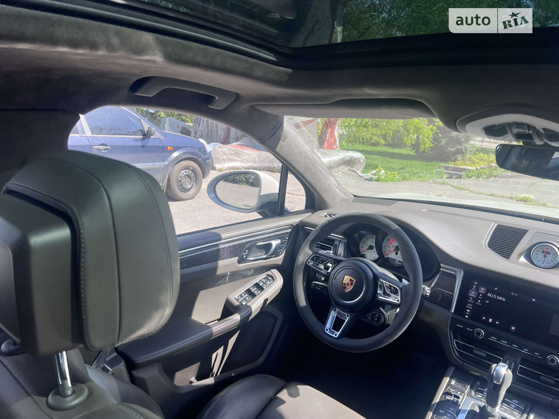 Porsche Macan 2019 VIN WP1ZZZ95ZKLB27642 фото оголошення 20 з 23
