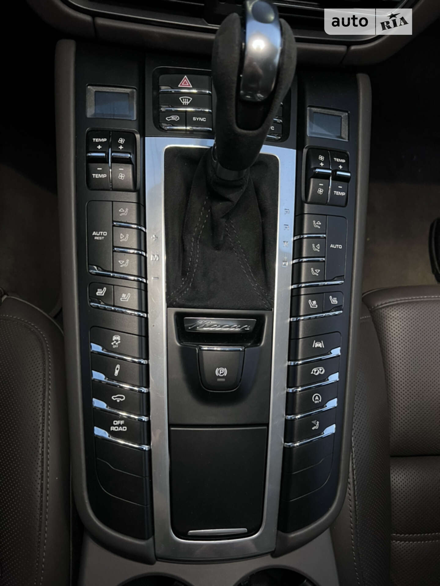 Porsche Macan 2019 VIN WP1ZZZ95ZKLB27642 фото оголошення 13 з 25