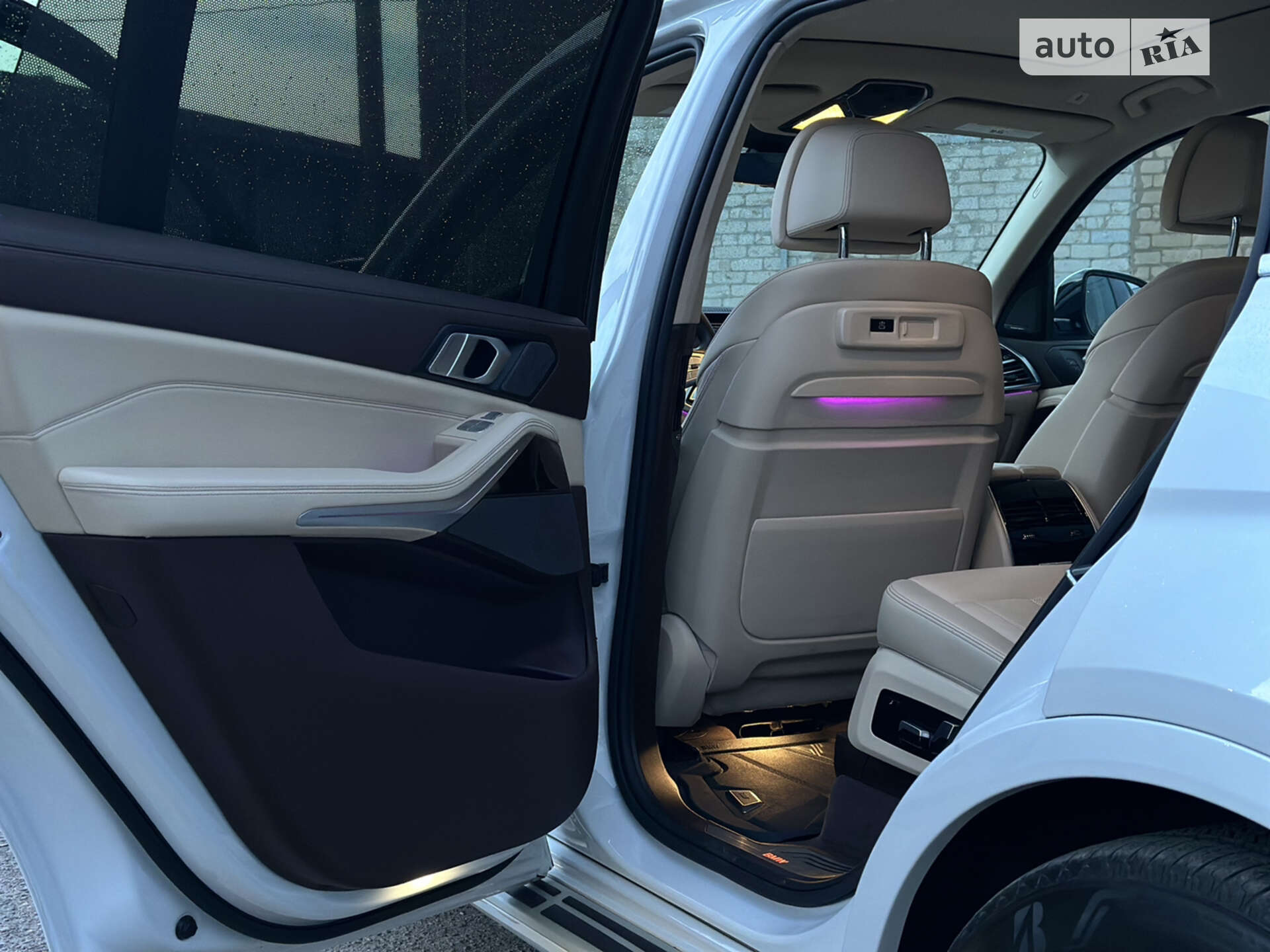 BMW X7 2019 VIN 5UXCX4C55KLS35629 фото оголошення 15 з 24