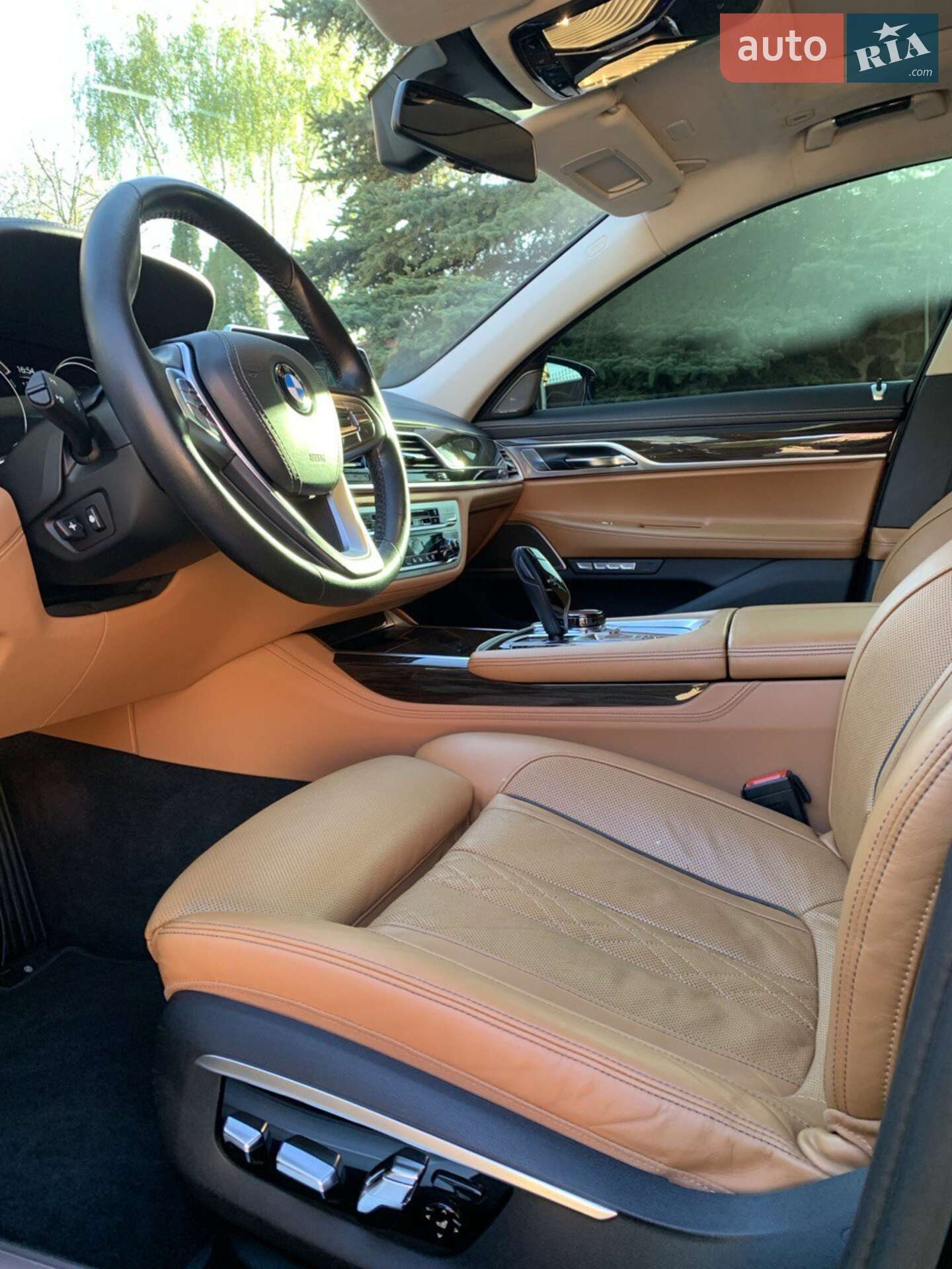 BMW 7 Series 2015 VIN WBA7F2C54GG417393 фото оголошення 3 з 19