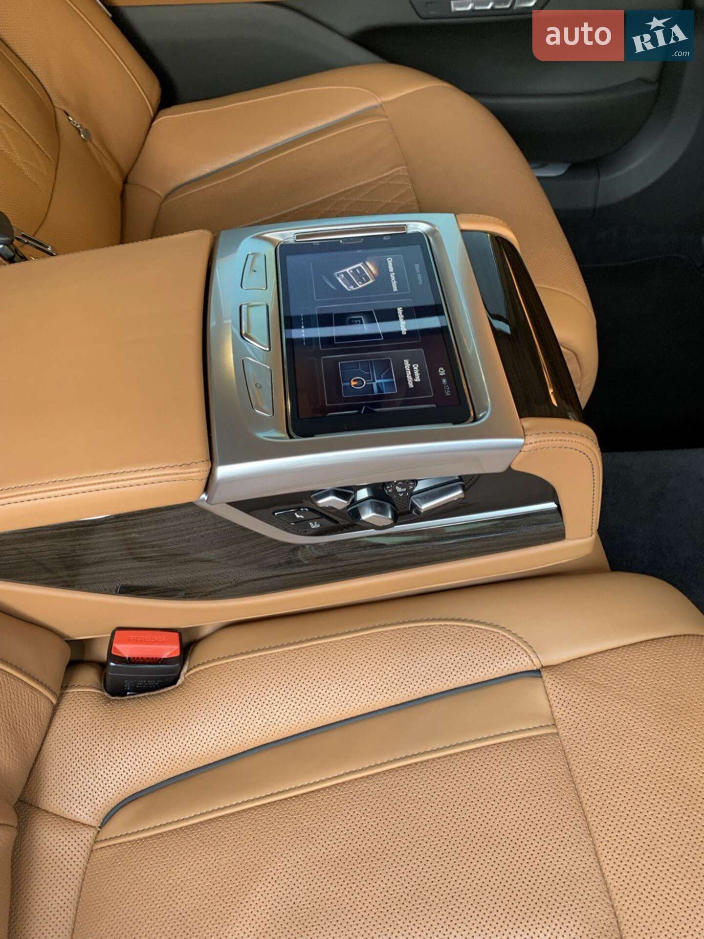 BMW 7 Series 2015 VIN WBA7F2C54GG417393 фото оголошення 10 з 19