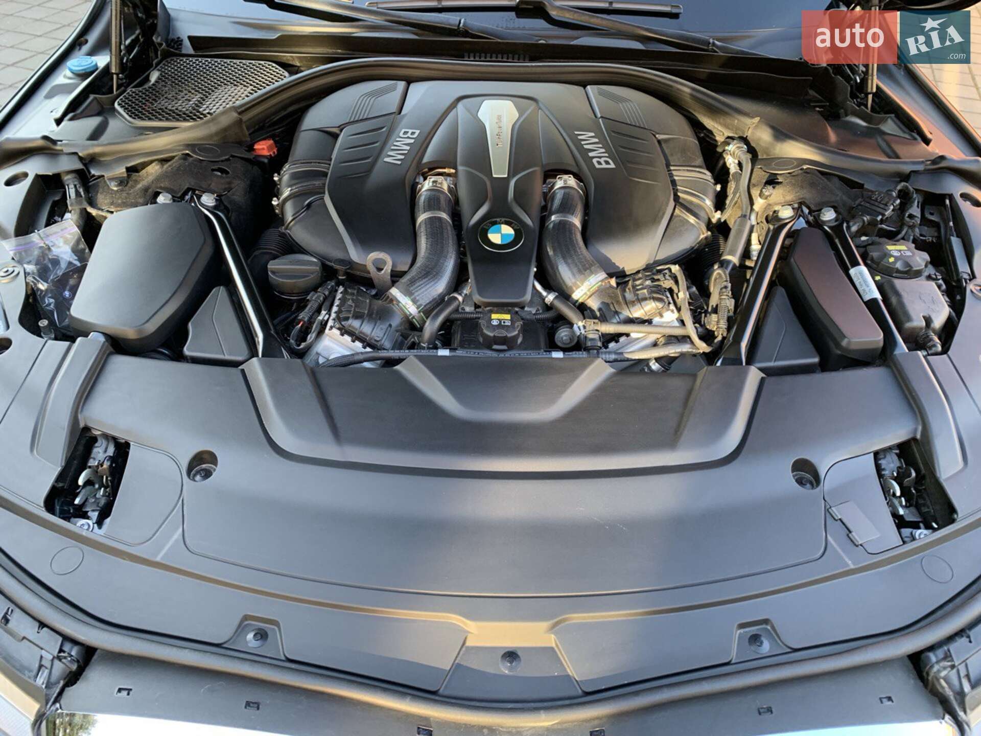 BMW 7 Series 2015 VIN WBA7F2C54GG417393 фото оголошення 19 з 19