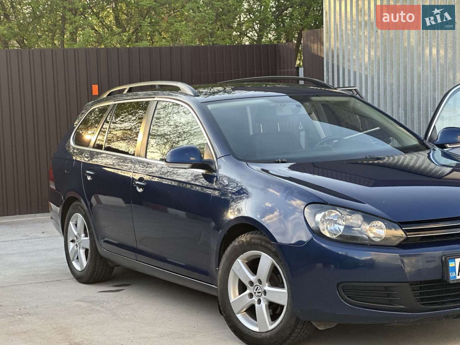Volkswagen Golf 2010 VIN WVWZZZ1KZBM636174 фото оголошення 3 з 27