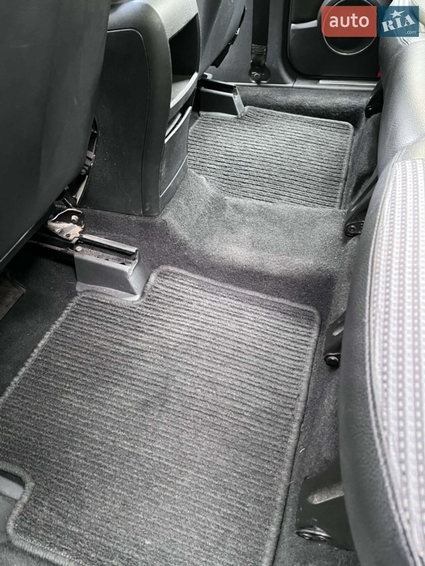 Mercedes-Benz B-Class 2005 VIN WDD2452311J054153 фото оголошення 34 з 44