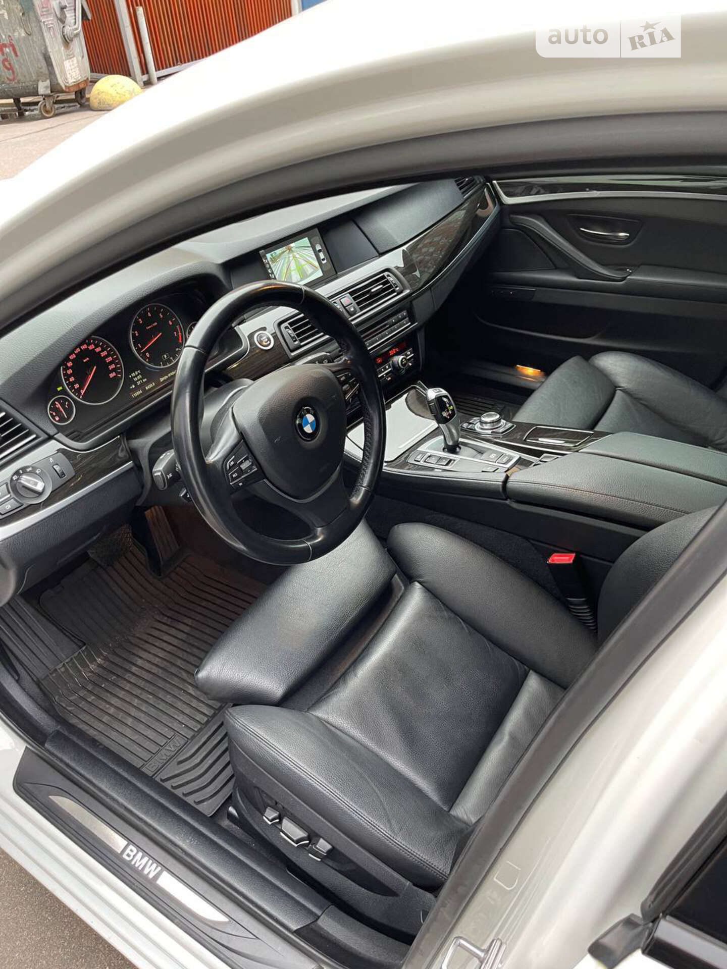 BMW 5 Series 2012 VIN WBAFR110X0C861086 фото оголошення 8 з 10
