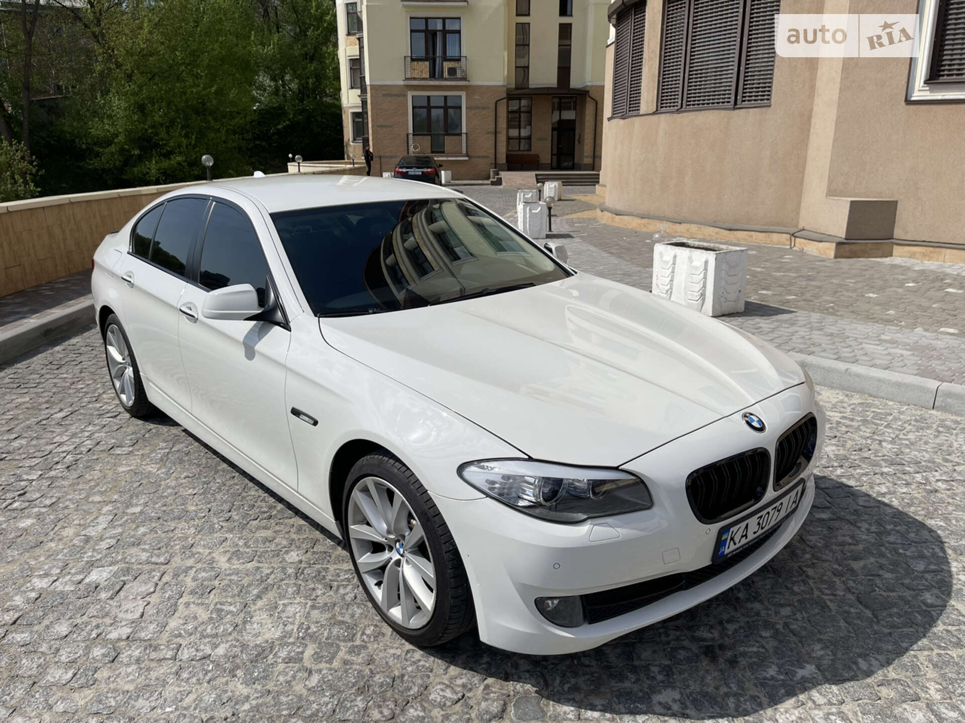 BMW 5 Series 2012 VIN WBAFR110X0C861086 фото оголошення 4 з 10