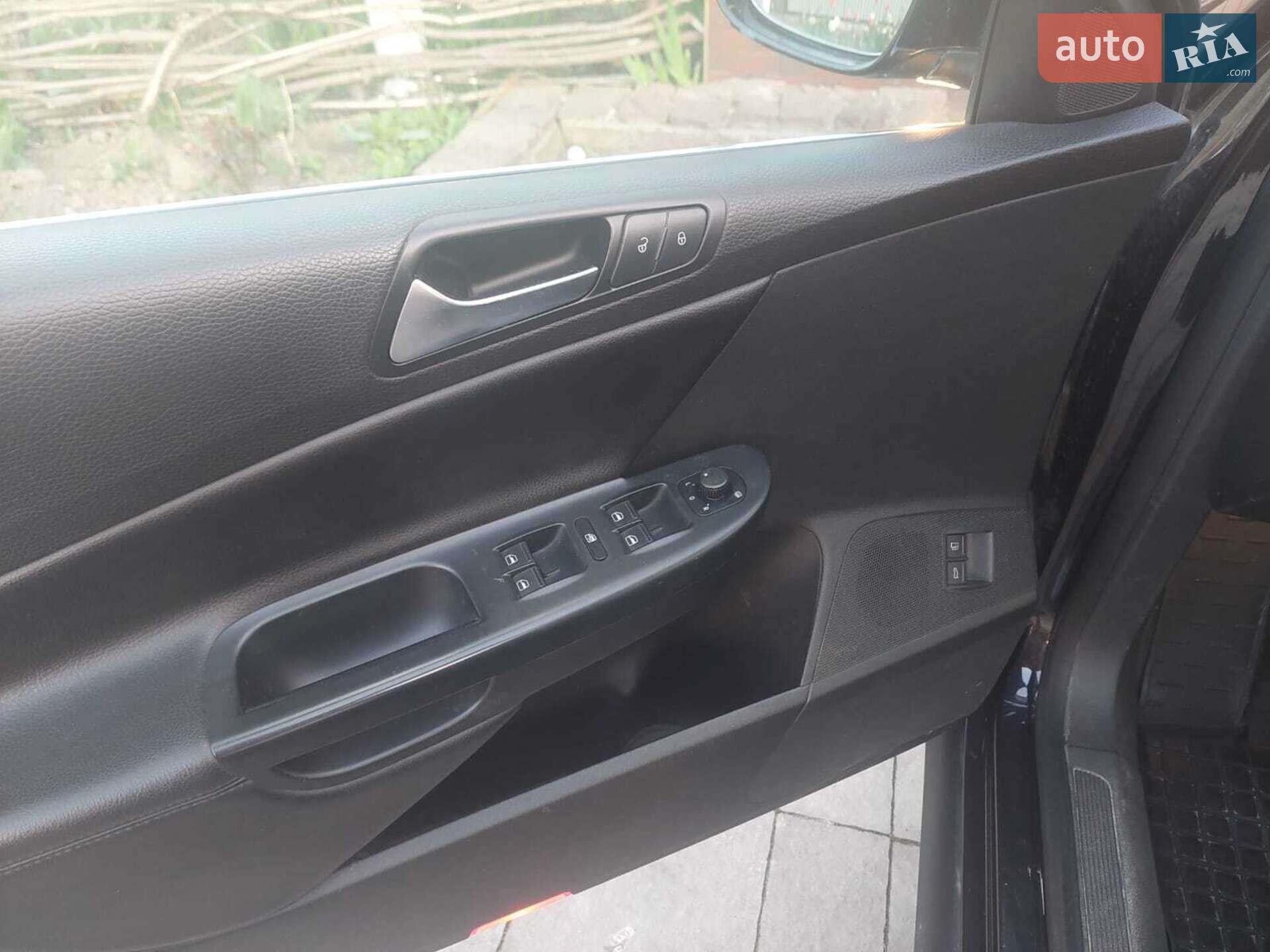 Volkswagen Passat 2010 VIN WVWZZZ3CZAE115993 фото оголошення 50 з 55