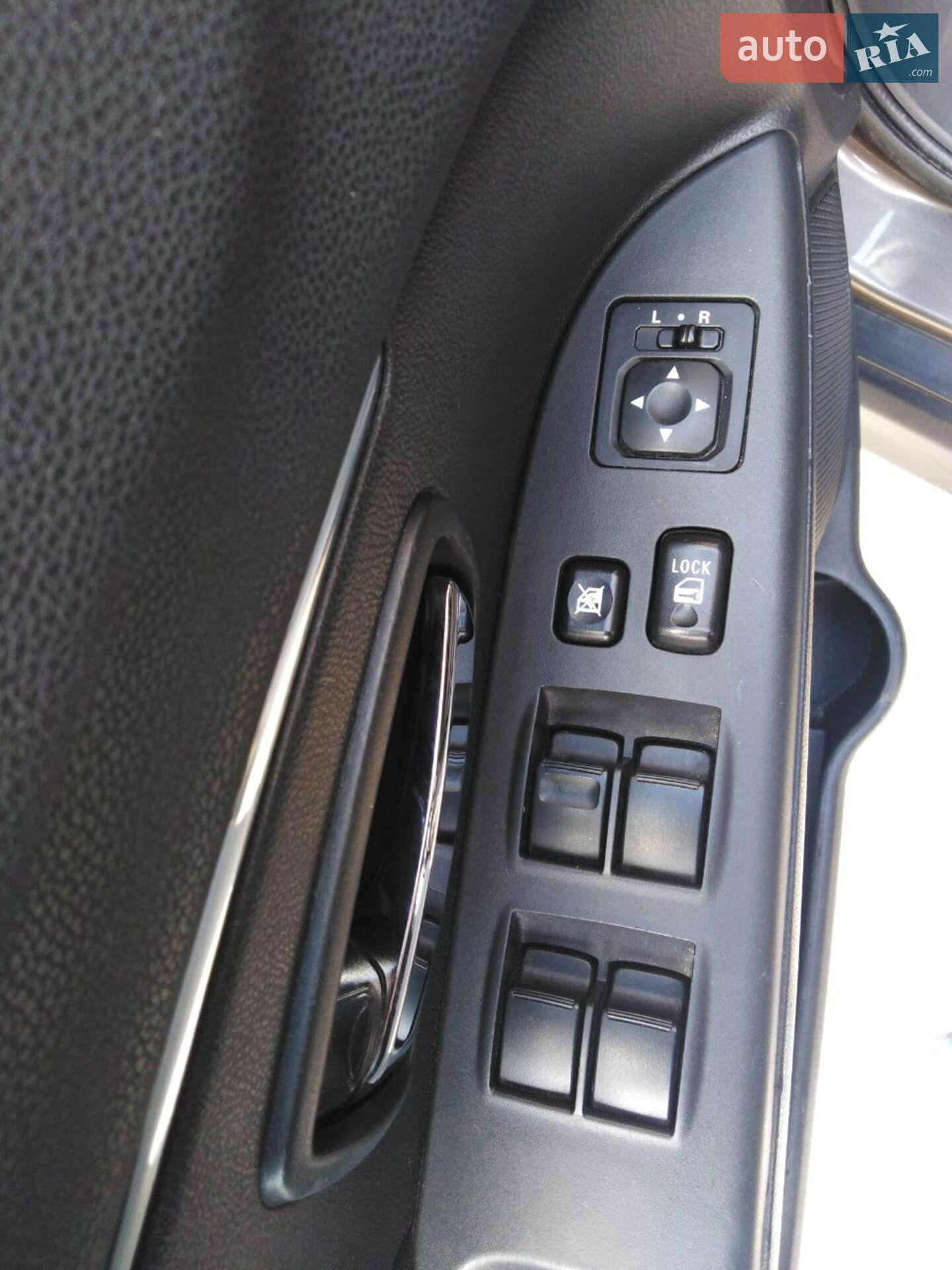 Mitsubishi ASX 2014 VIN JMBXLGA8WFZ400682 фото оголошення 11 з 25
