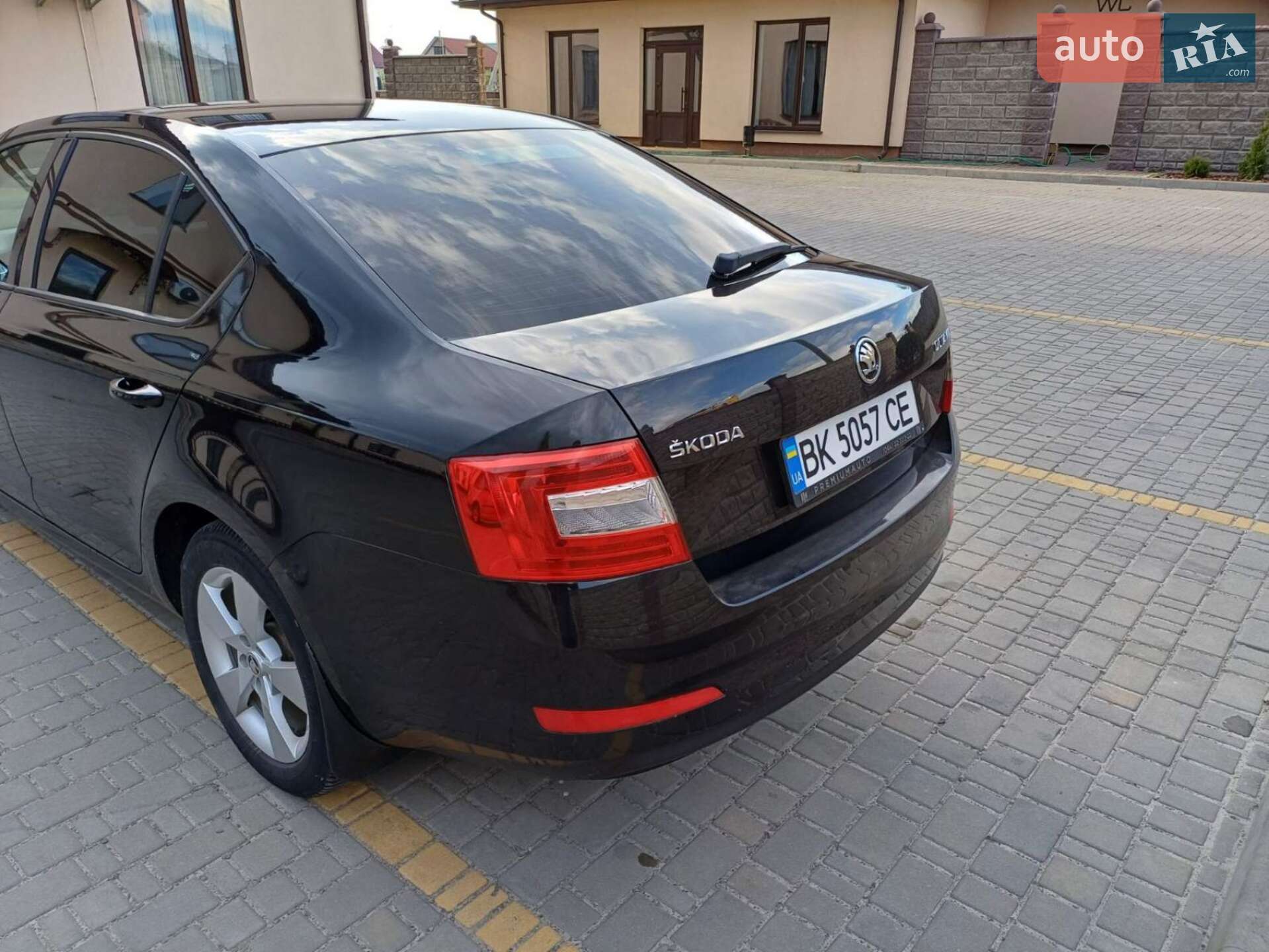 Skoda Octavia 2016 VIN Y6UAC2NE8HB006429 фото оголошення 4 з 8