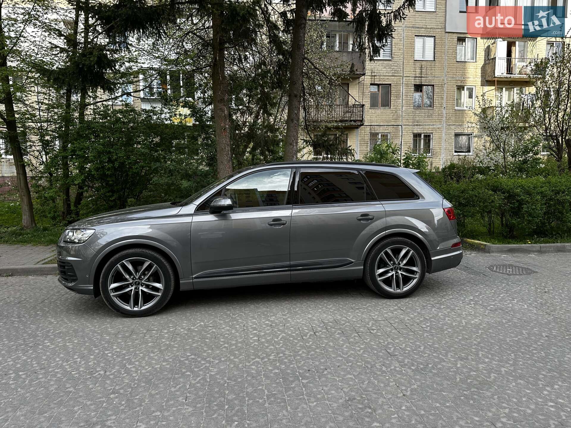 Audi Q7 2017 VIN WA1LAAF70HD046205 фото оголошення 2 з 16