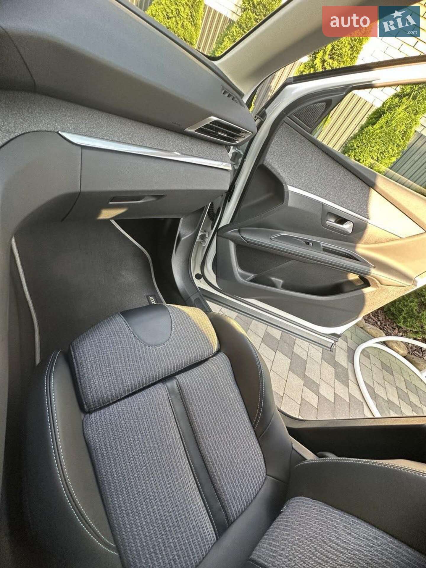 Peugeot 3008 2021 VIN VF3MJAHXNLS333446 фото оголошення 27 з 40