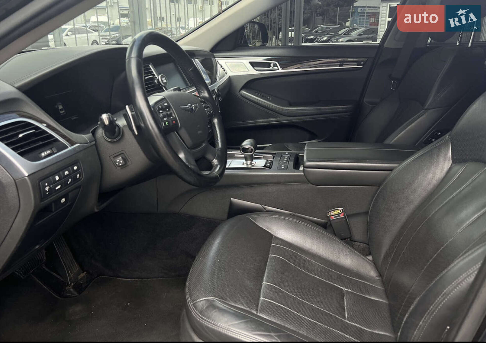 Hyundai Genesis 2017 VIN KMHGN411DHU232690 фото оголошення 32 з 33