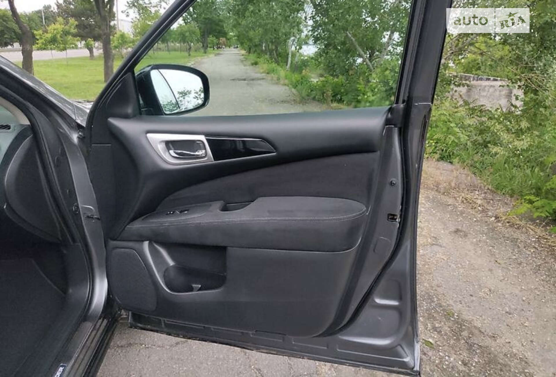 Nissan Pathfinder 2015 VIN 5N1AR2MN2FC677954 фото оголошення 16 з 40