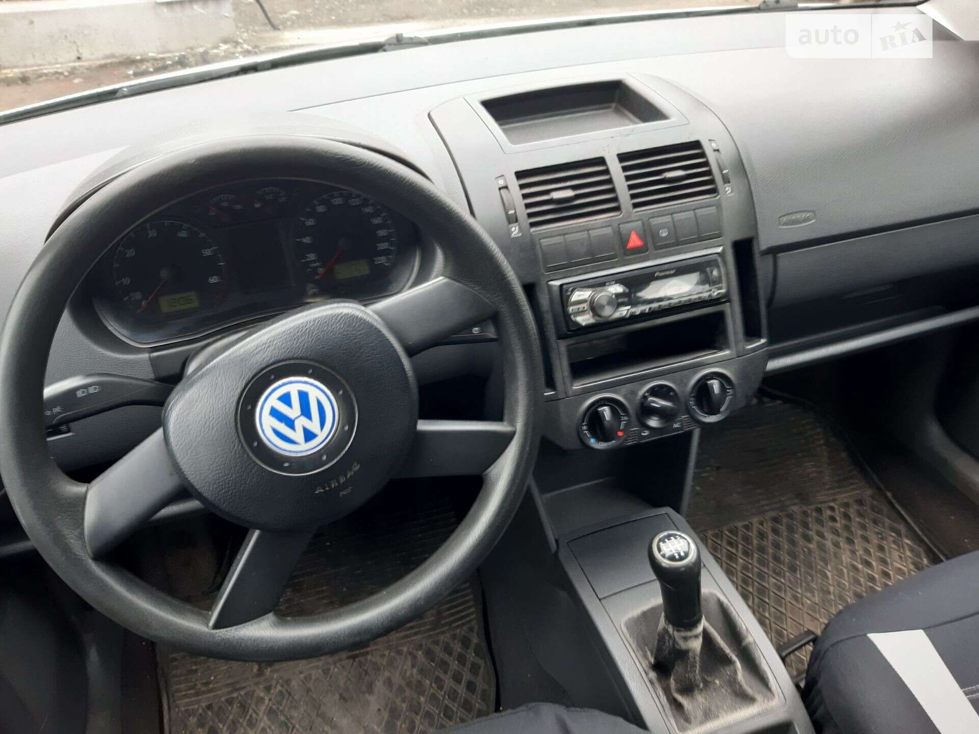 Volkswagen Polo 2002 VIN WVWZZZ9NZ2Y056184 фото оголошення 2 з 10