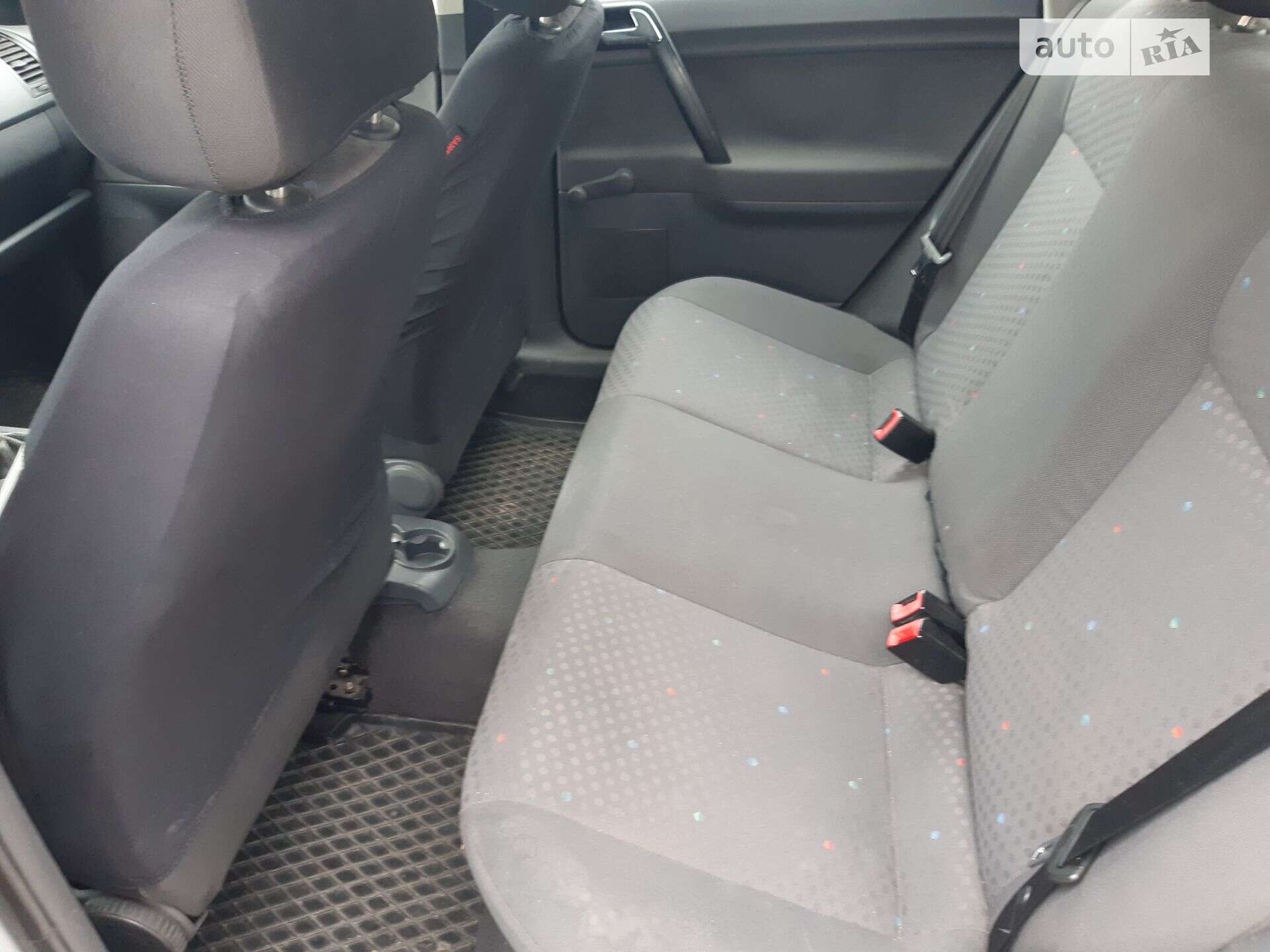 Volkswagen Polo 2002 VIN WVWZZZ9NZ2Y056184 фото оголошення 8 з 10