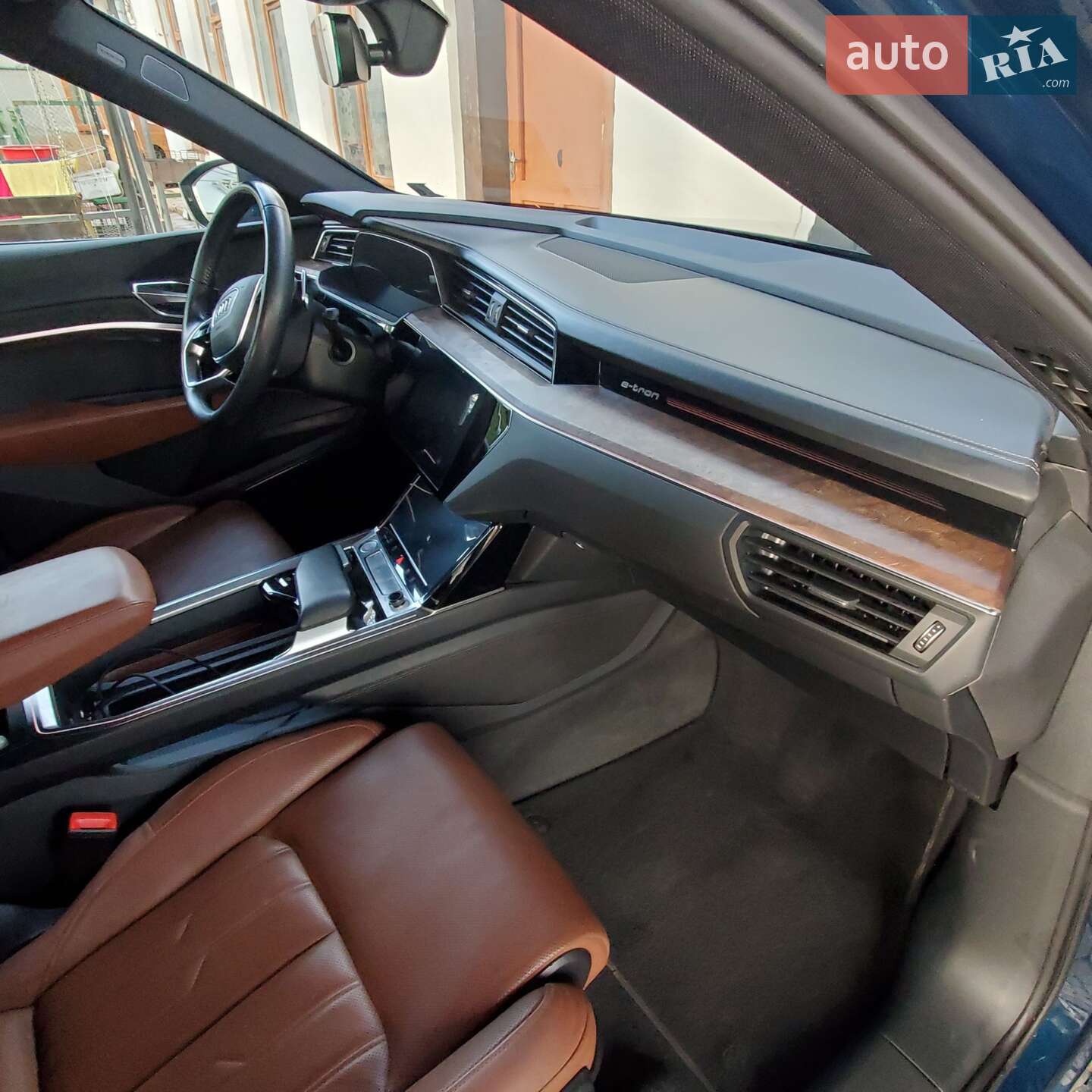 Audi e-tron 2019 VIN WA1VAAGE2KB025011 фото оголошення 97 з 150