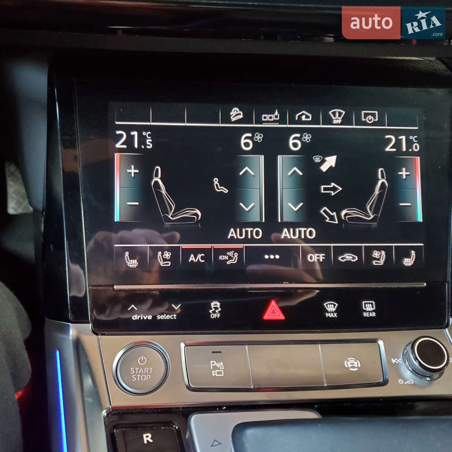 Audi e-tron 2019 VIN WA1VAAGE2KB025011 фото оголошення 107 з 150