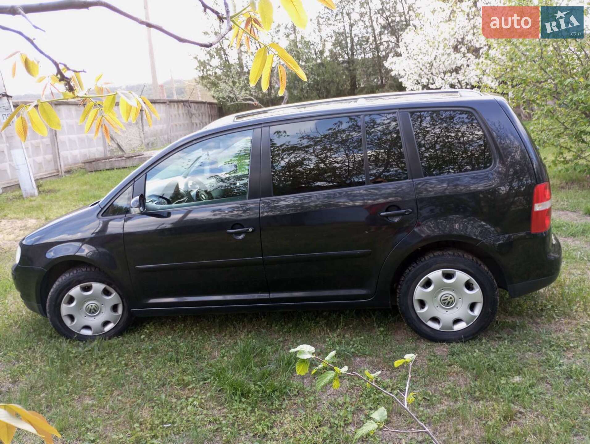 Volkswagen Touran 2005 VIN WVGZZZ1TZ5W020167 фото оголошення 2 з 4