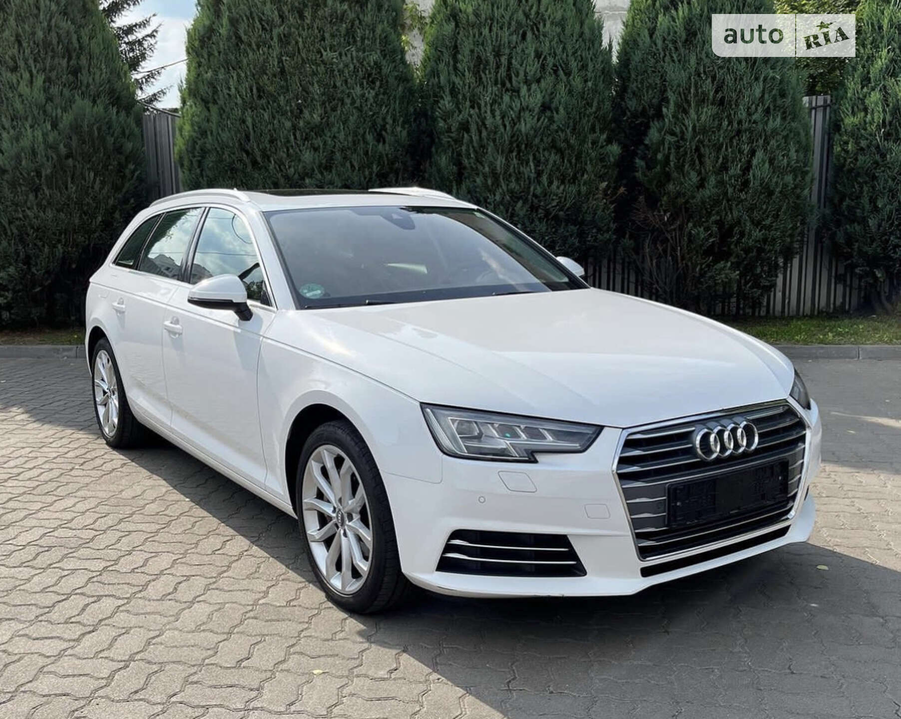 Audi A4 2017 VIN WAUZZZF49JA079107 фото оголошення 2 з 12