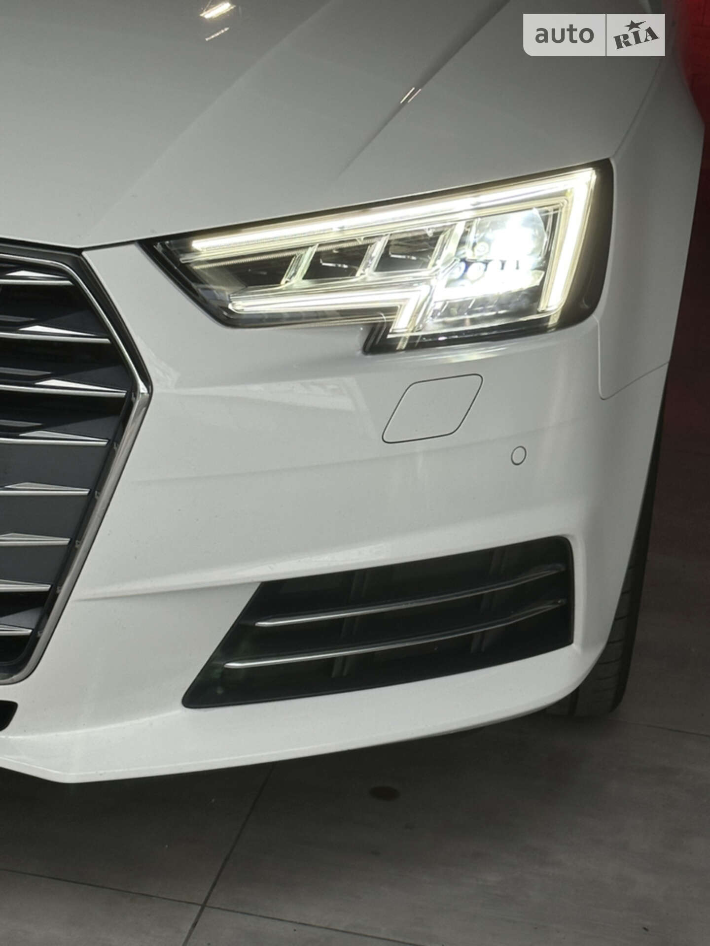 Audi A4 2017 VIN WAUZZZF49JA079107 фото оголошення 6 з 12