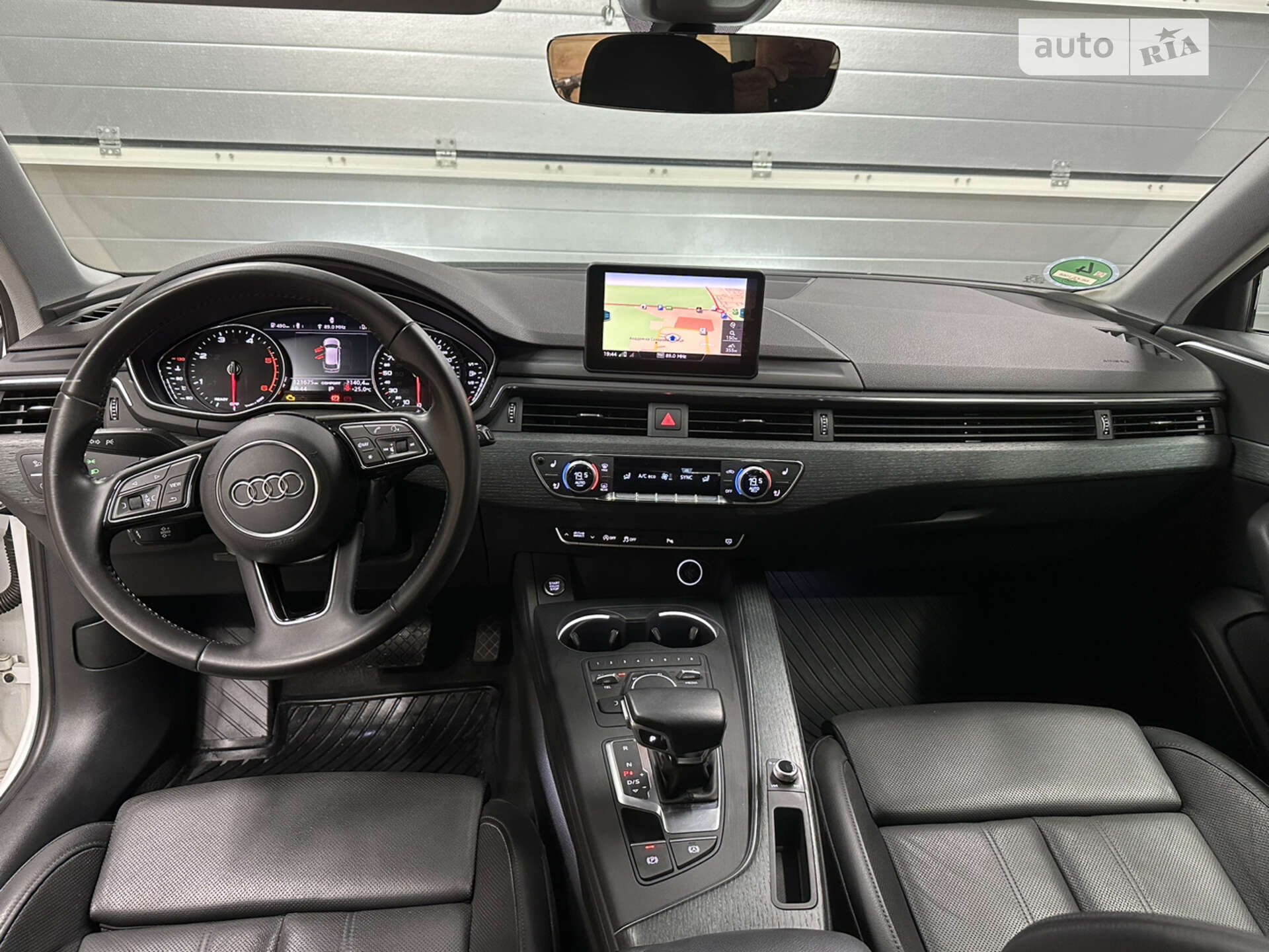 Audi A4 2017 VIN WAUZZZF49JA079107 фото оголошення 9 з 12